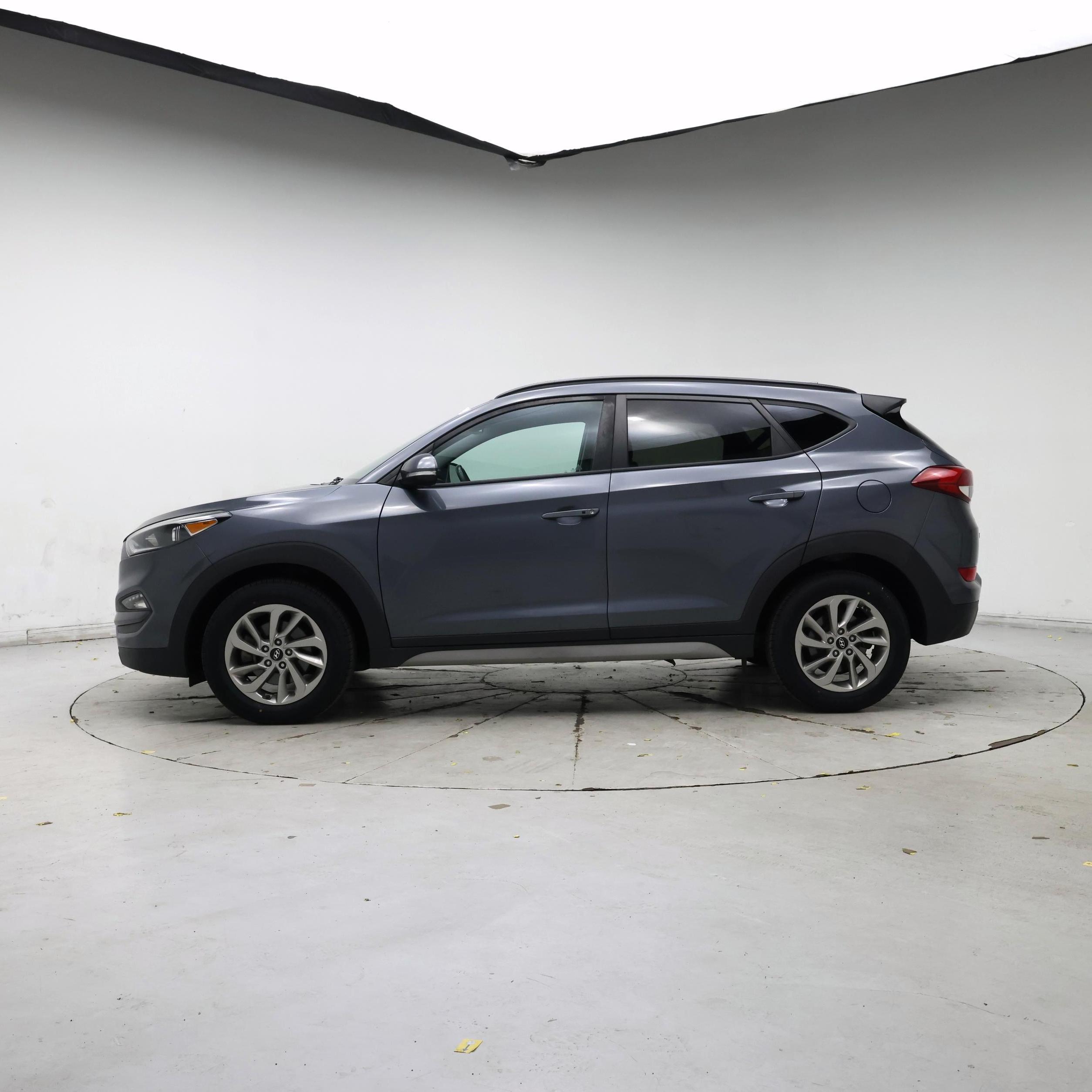 Thumbnail: 2017 Hyundai Tucson - 3