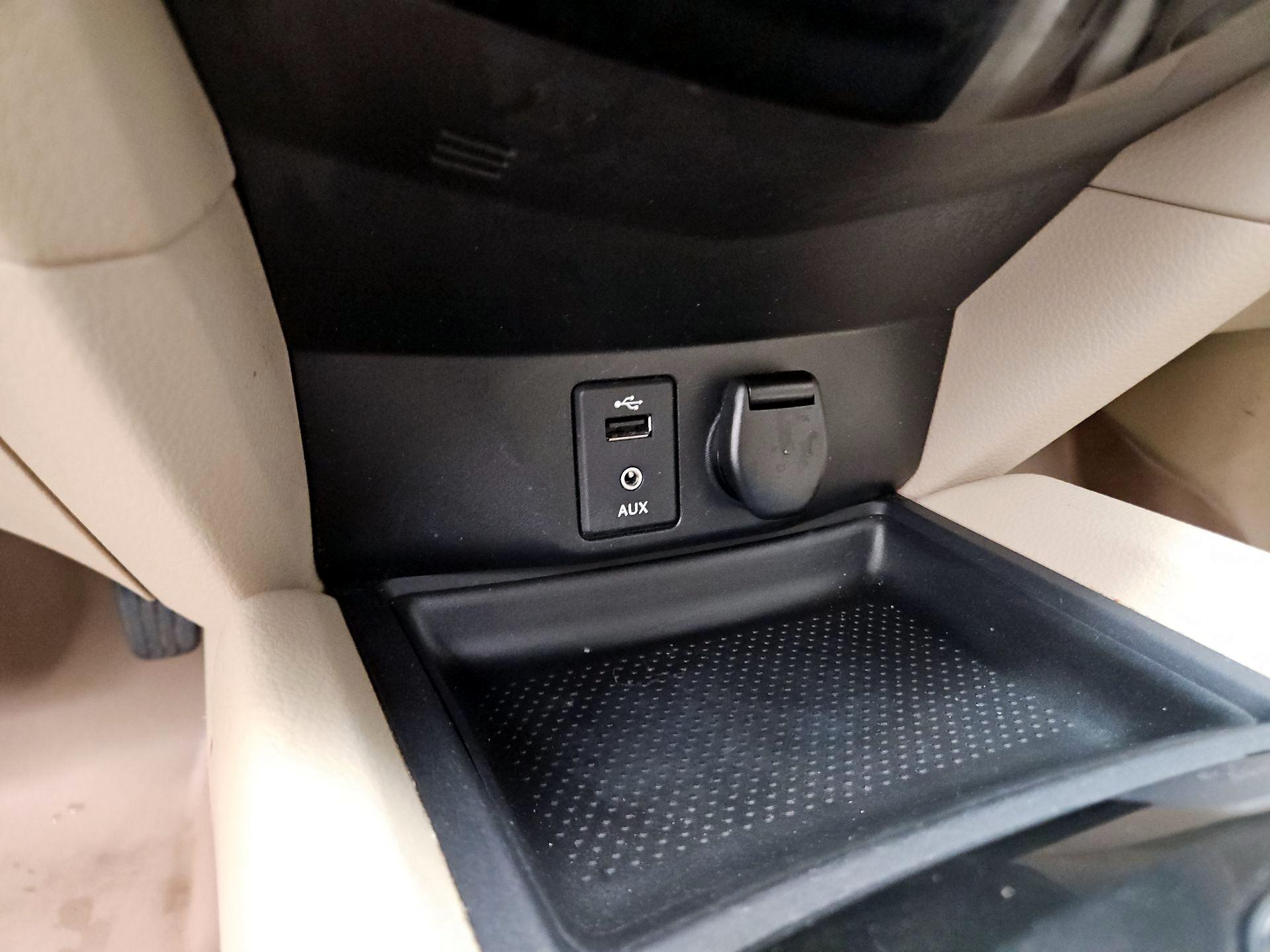 Thumbnail: 2015 Nissan Rogue - 18