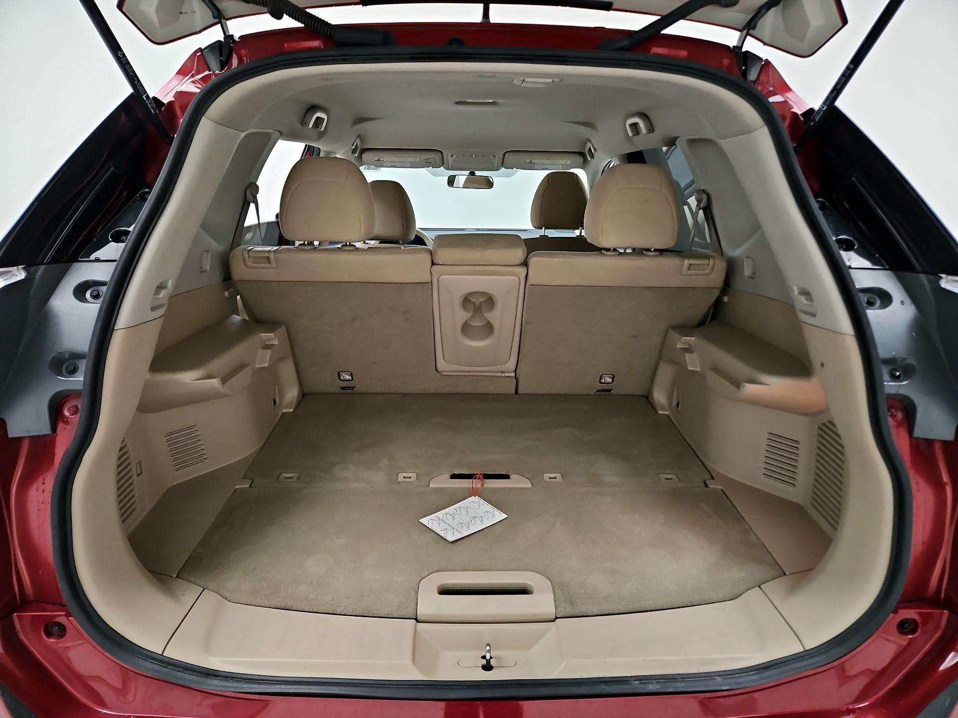 Thumbnail: 2015 Nissan Rogue - 20