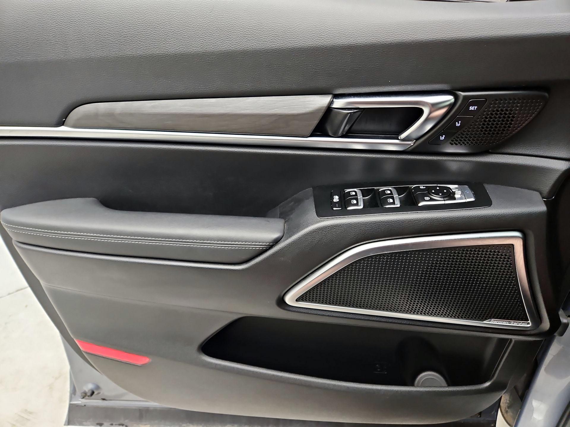 Thumbnail: 2023 Kia Telluride - 12