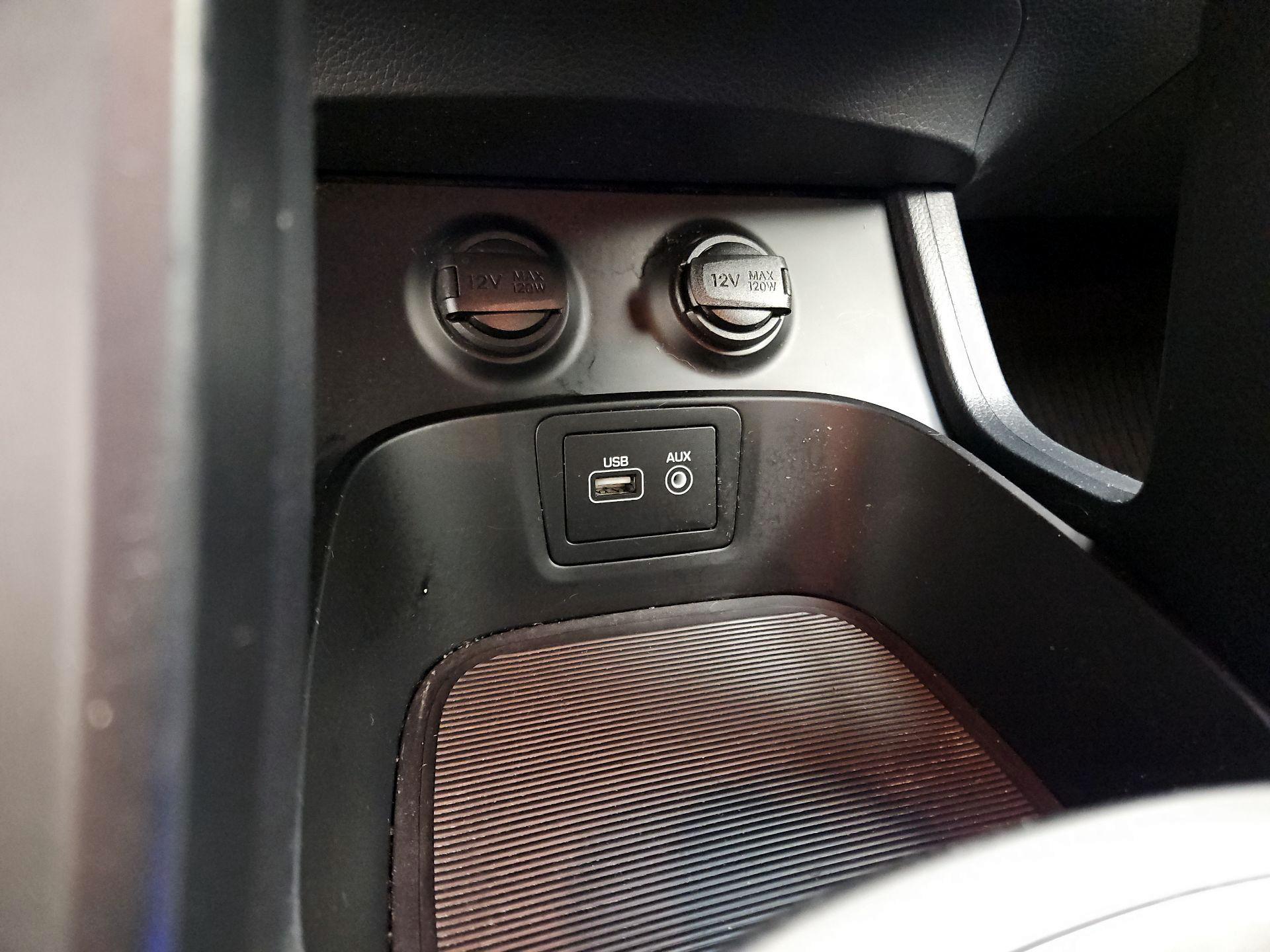 Thumbnail: 2018 Hyundai Santa Fe - 16