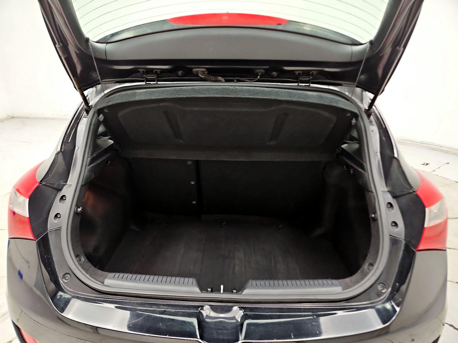 Thumbnail: 2014 Hyundai Elantra - 19