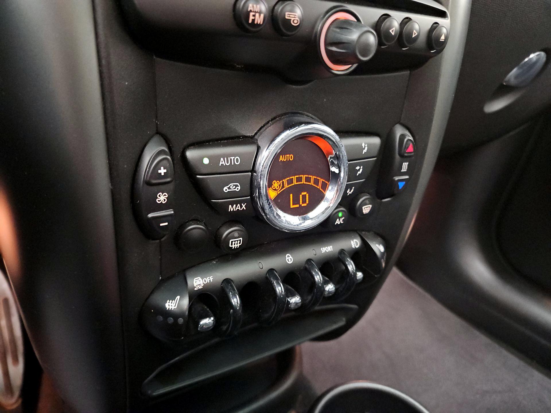 Thumbnail: 2016 MINI Cooper Countryman - 12