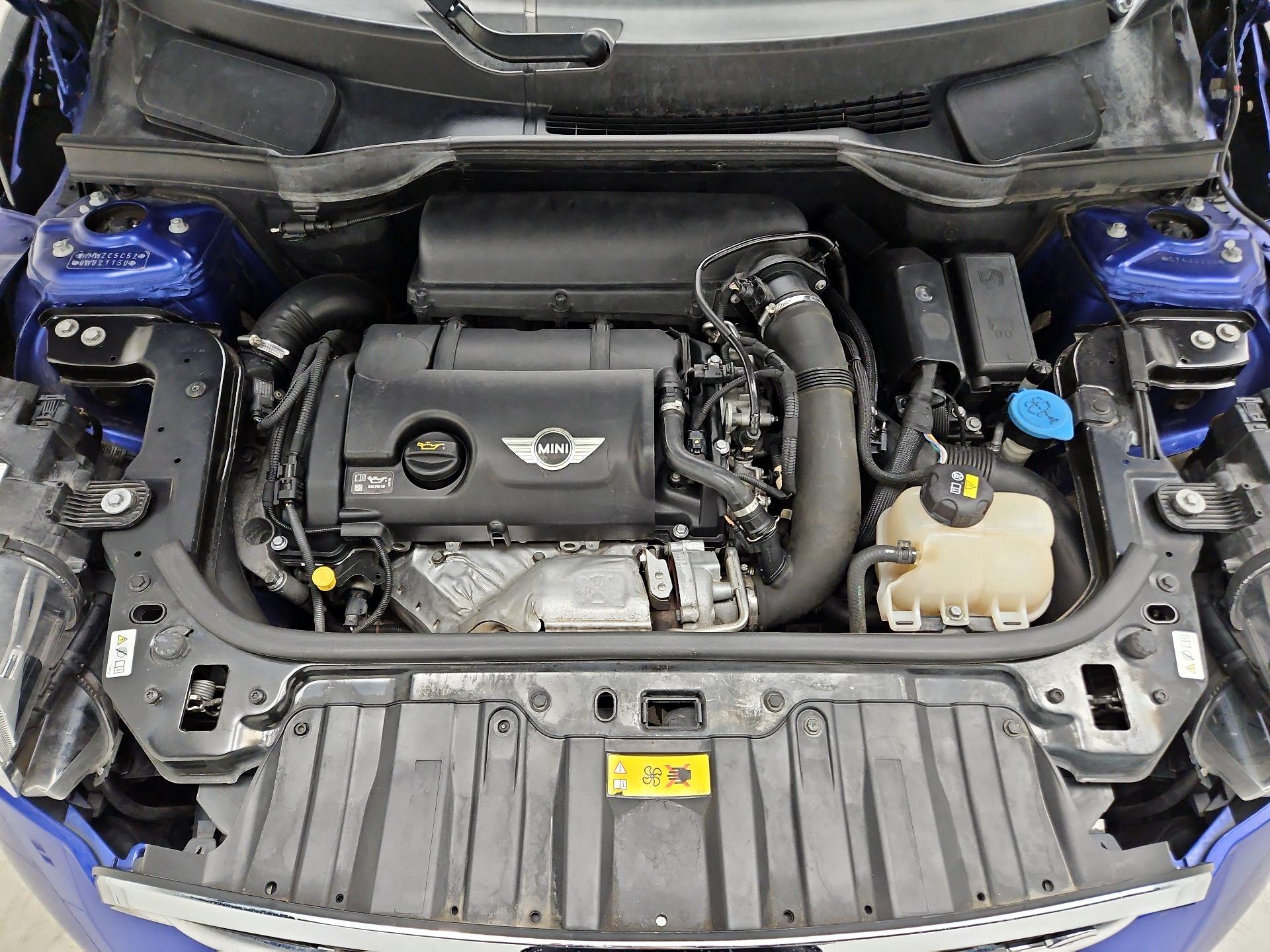 Thumbnail: 2016 MINI Cooper Countryman - 18