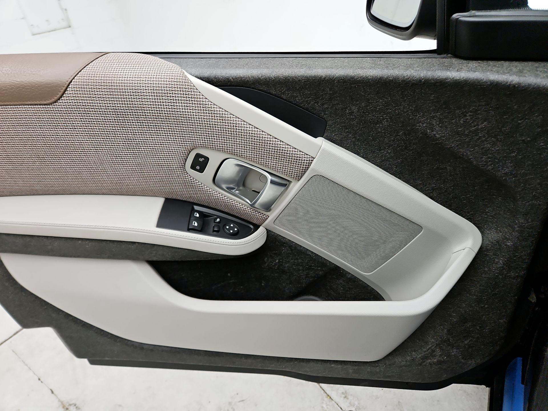 Thumbnail: 2019 BMW i3 - 12