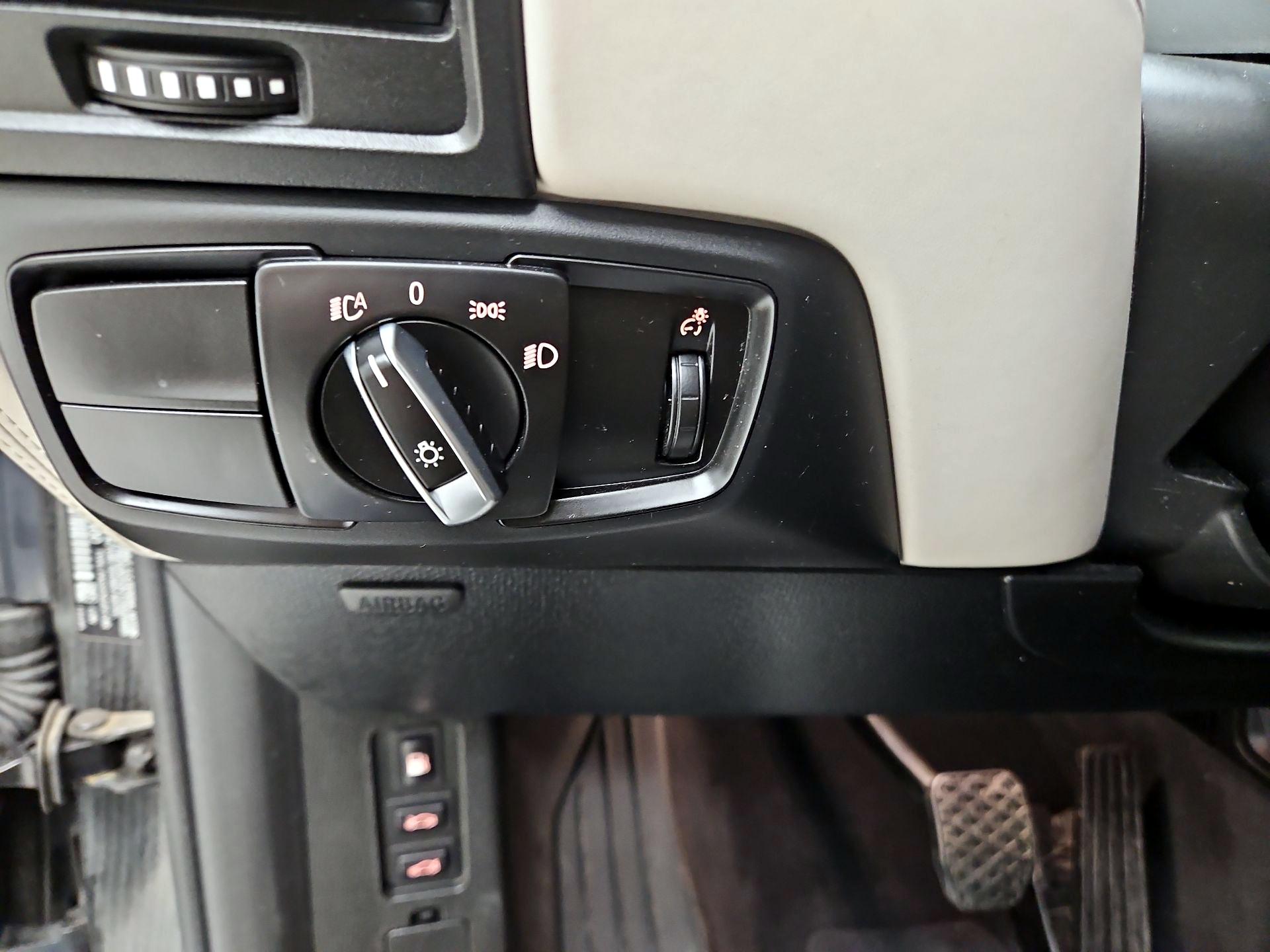 Thumbnail: 2019 BMW i3 - 13