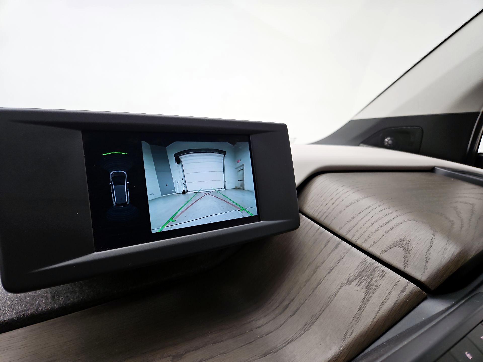 Thumbnail: 2019 BMW i3 - 15