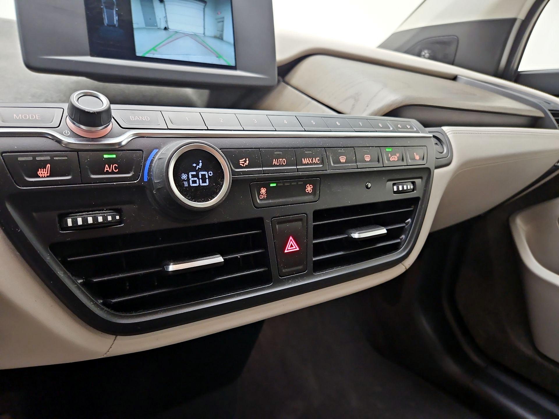 Thumbnail: 2019 BMW i3 - 17