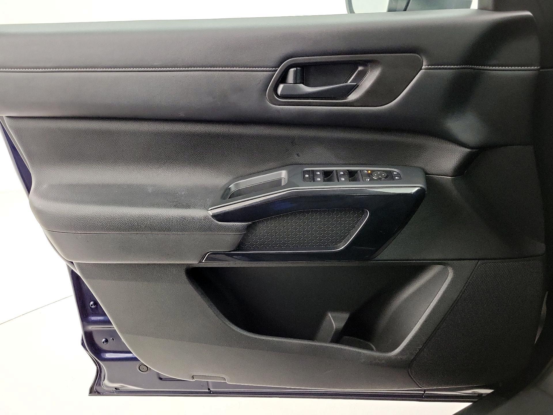 Thumbnail: 2023 Nissan Pathfinder - 12