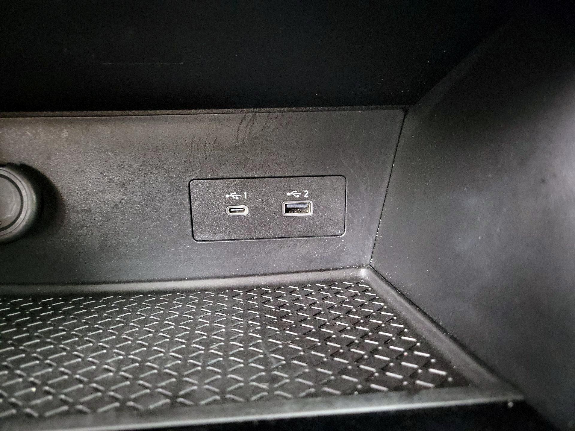 Thumbnail: 2023 Nissan Pathfinder - 18