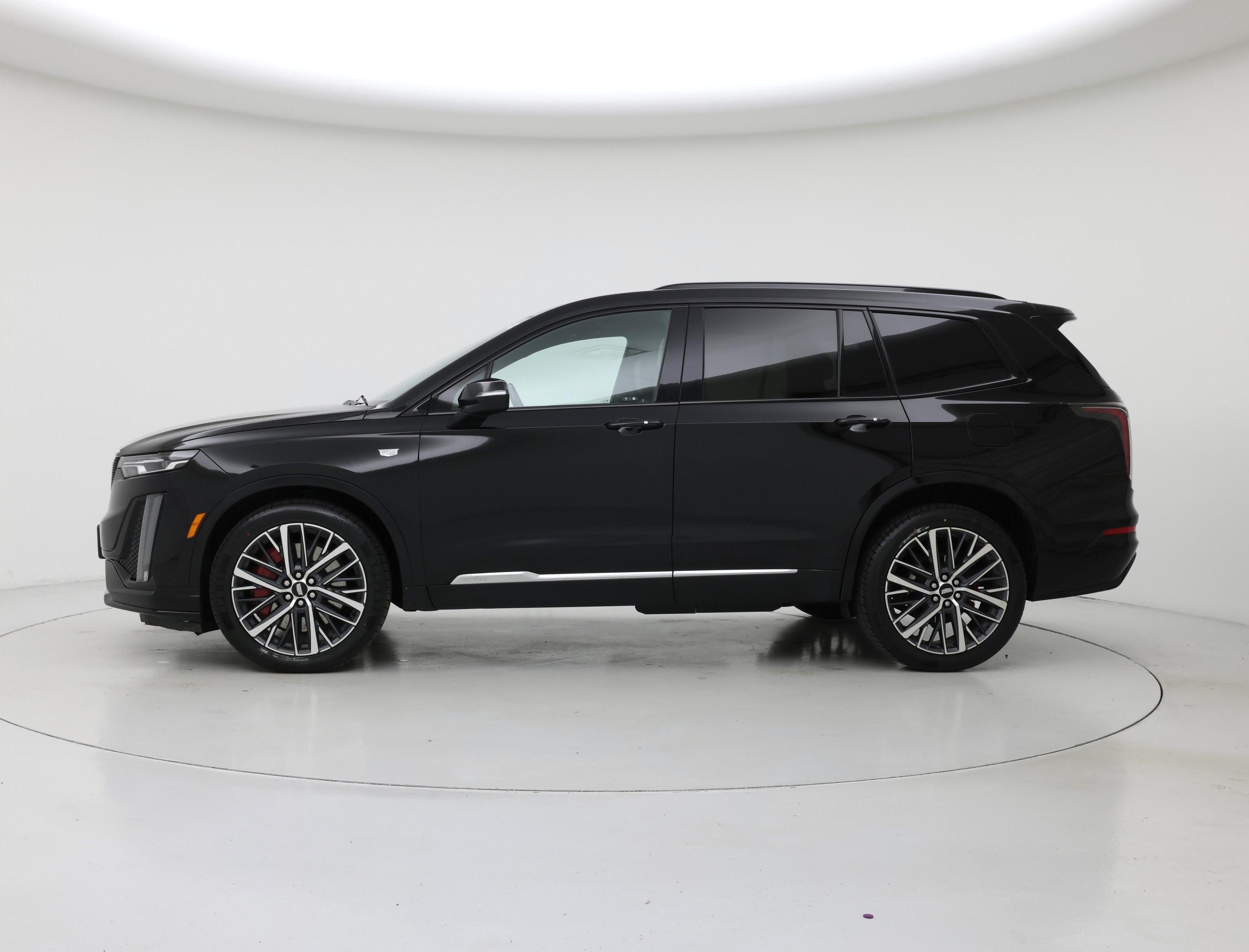 Thumbnail: 2023 Cadillac XT6 - 3