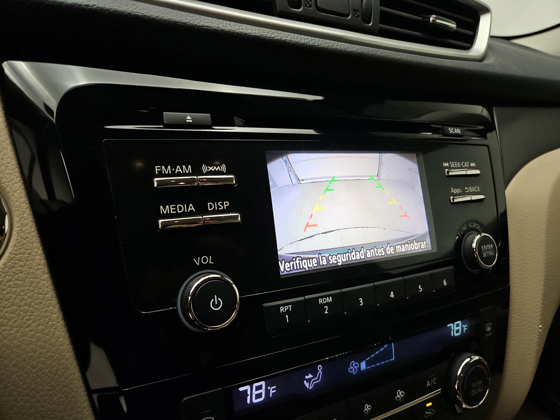 Thumbnail: 2015 Nissan Rogue - 14