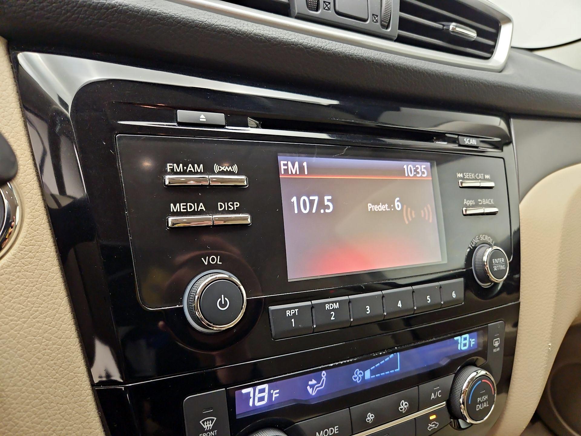 Thumbnail: 2015 Nissan Rogue - 15