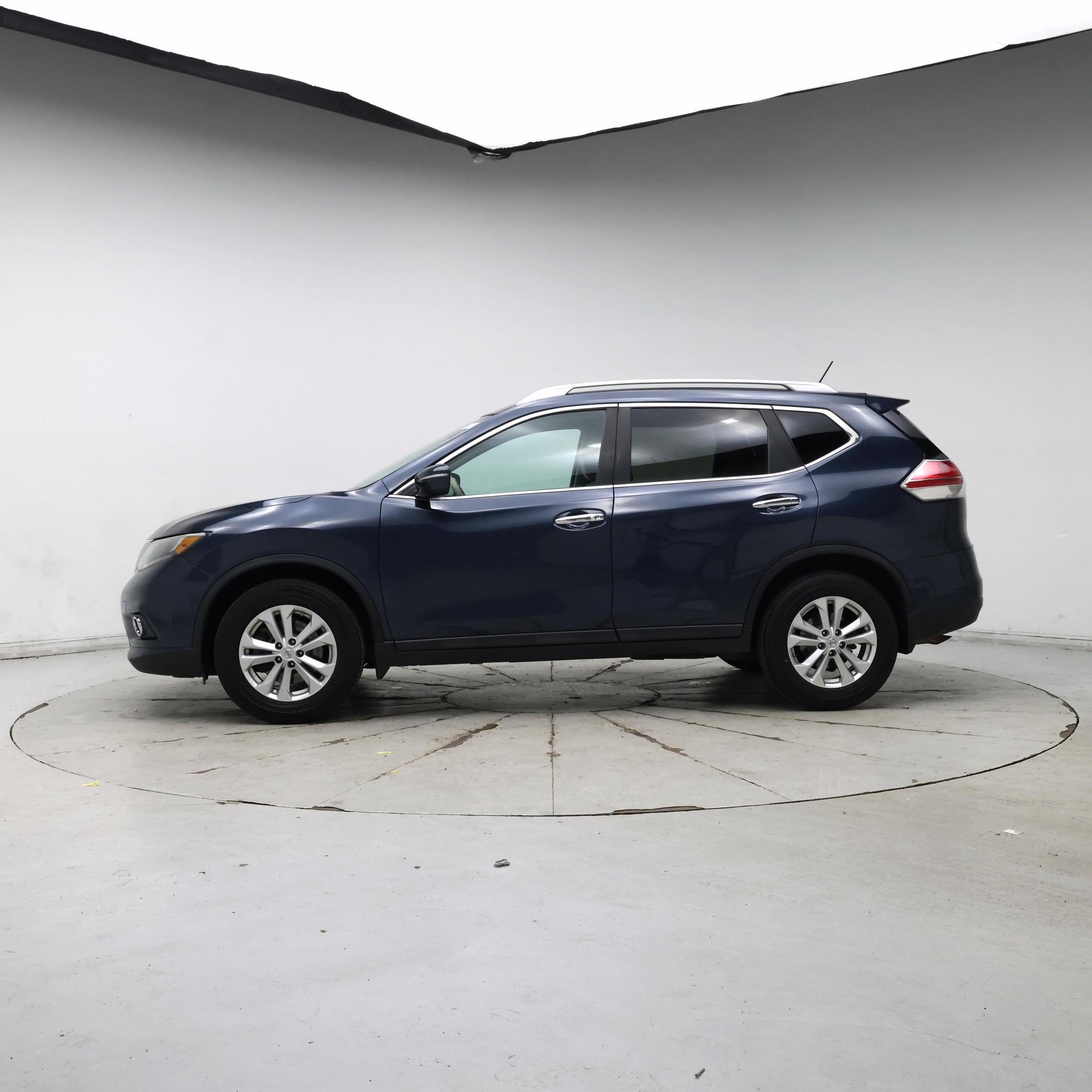 Thumbnail: 2015 Nissan Rogue - 3