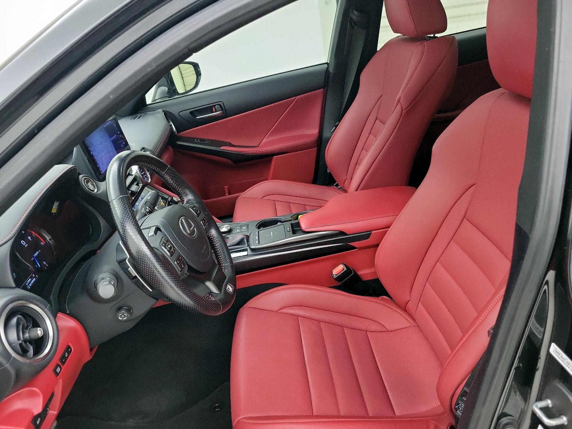 Thumbnail: 2022 Lexus IS - 11