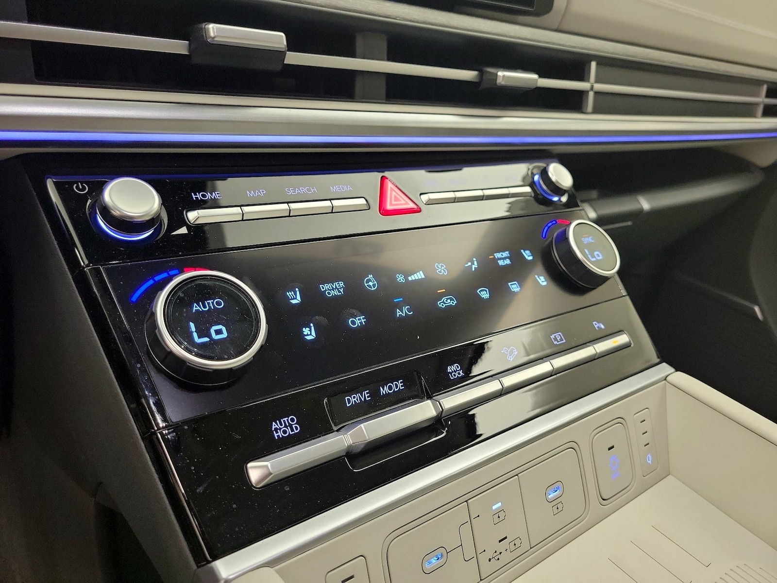 2025 Hyundai Santa Fe Calligraphy - Photo 18