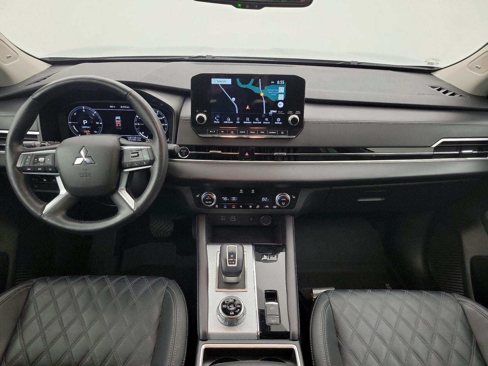 Thumbnail: 2023 Mitsubishi Outlander - 9