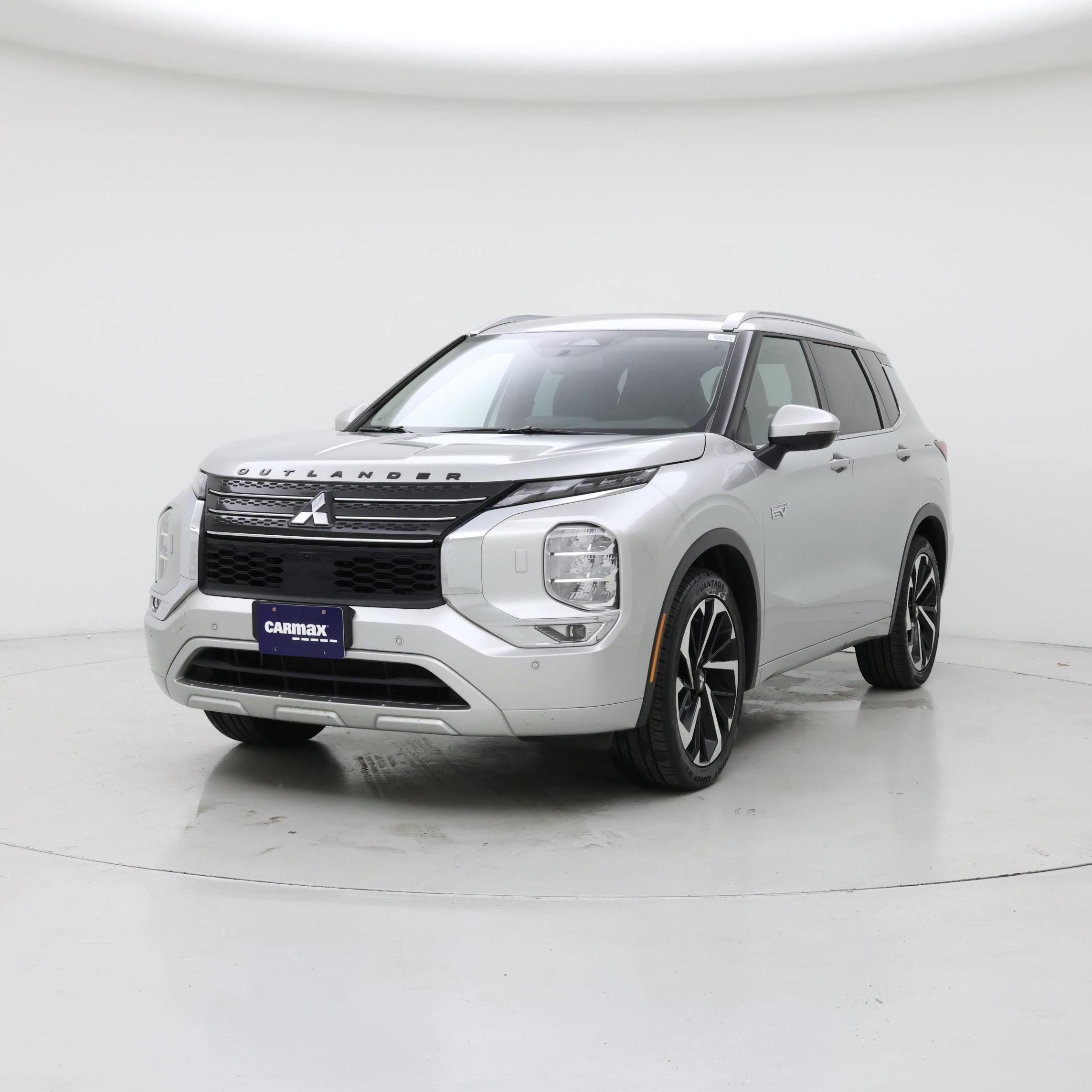 Thumbnail: 2023 Mitsubishi Outlander - 4