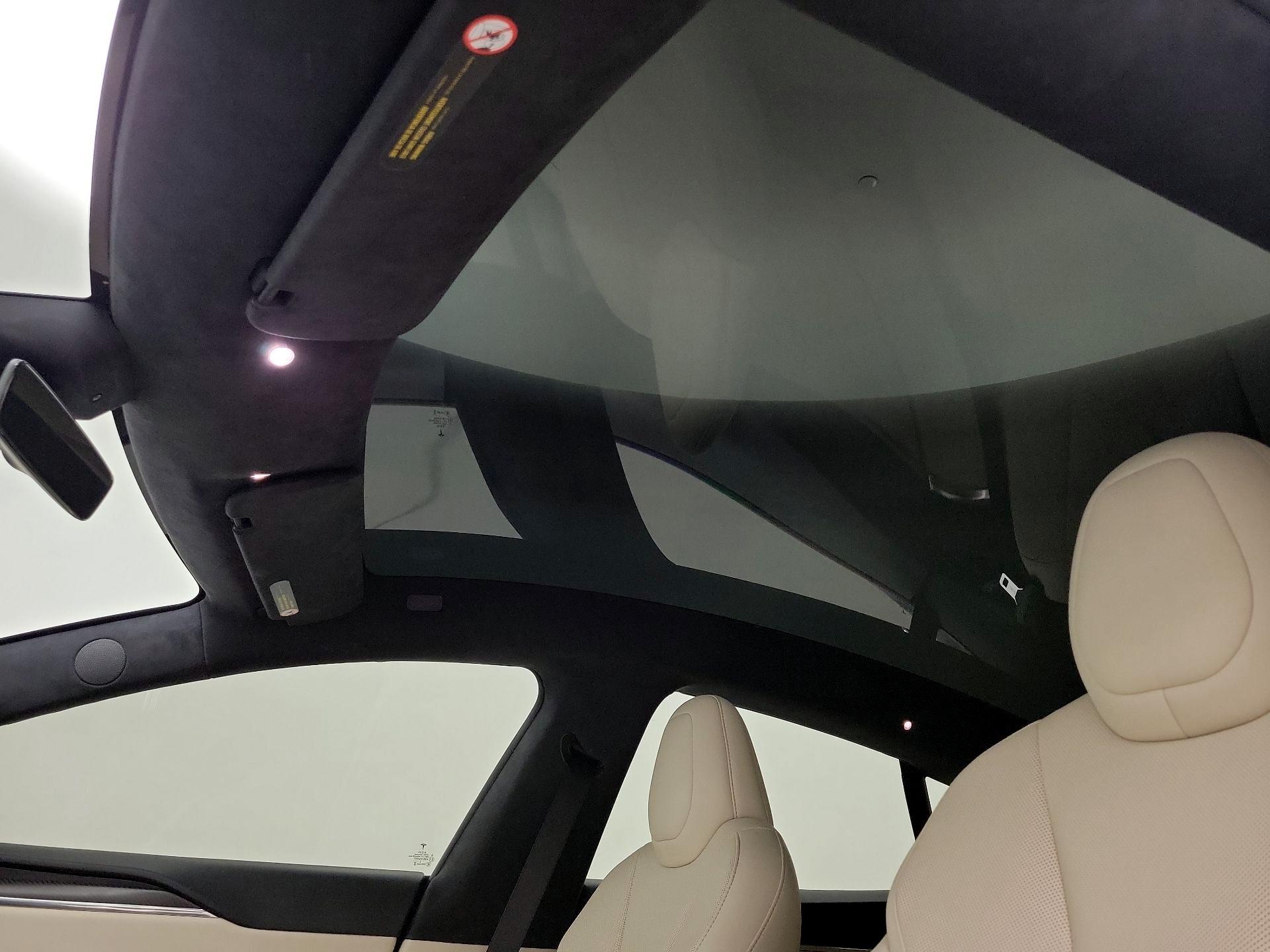 Thumbnail: 2021 Tesla Model S - 18