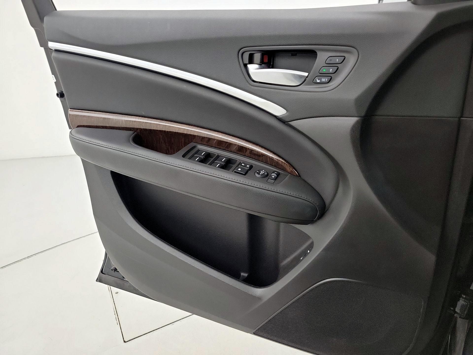 Thumbnail: 2020 Acura MDX - 12