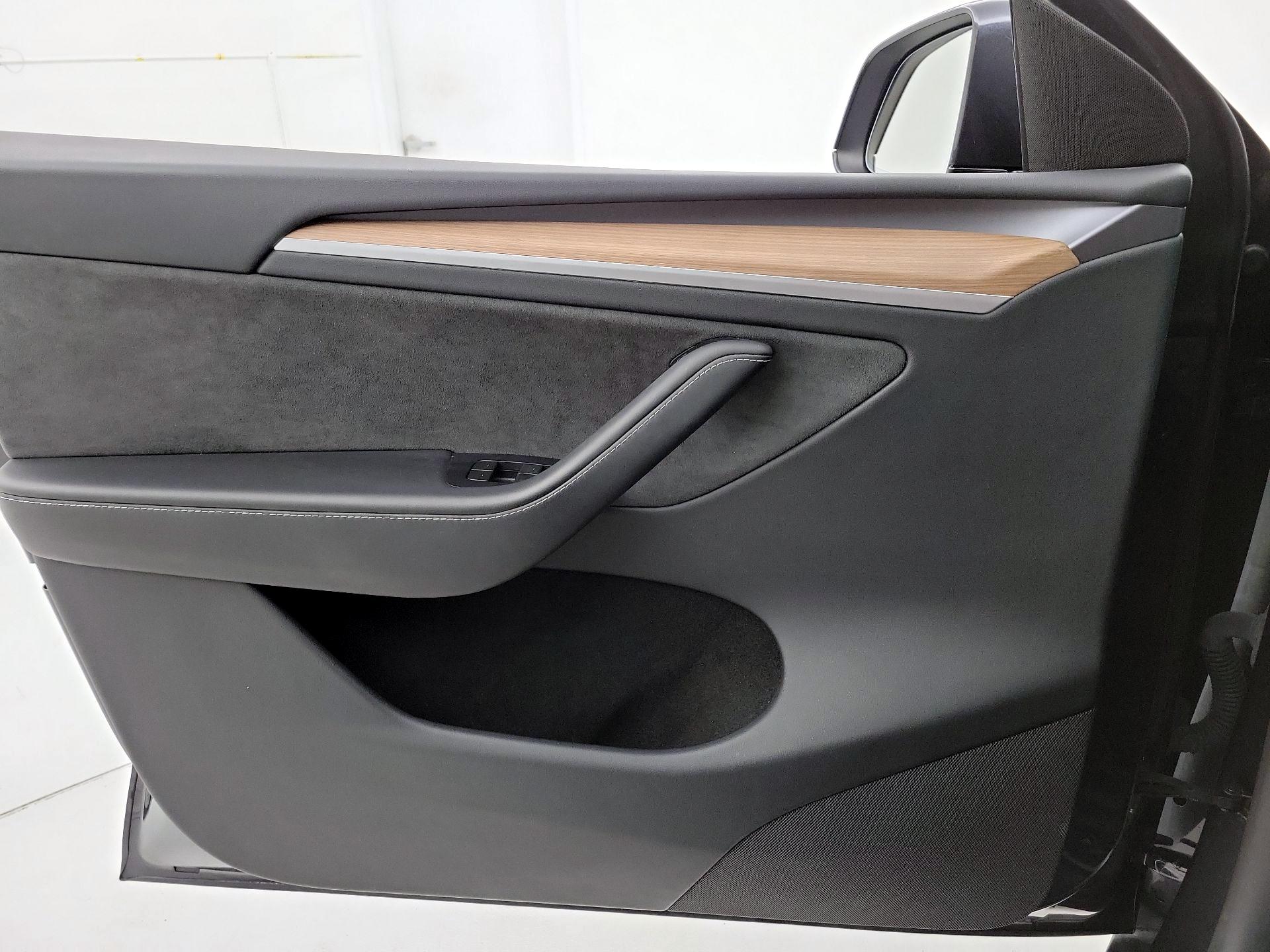 Thumbnail: 2024 Tesla Model Y - 12