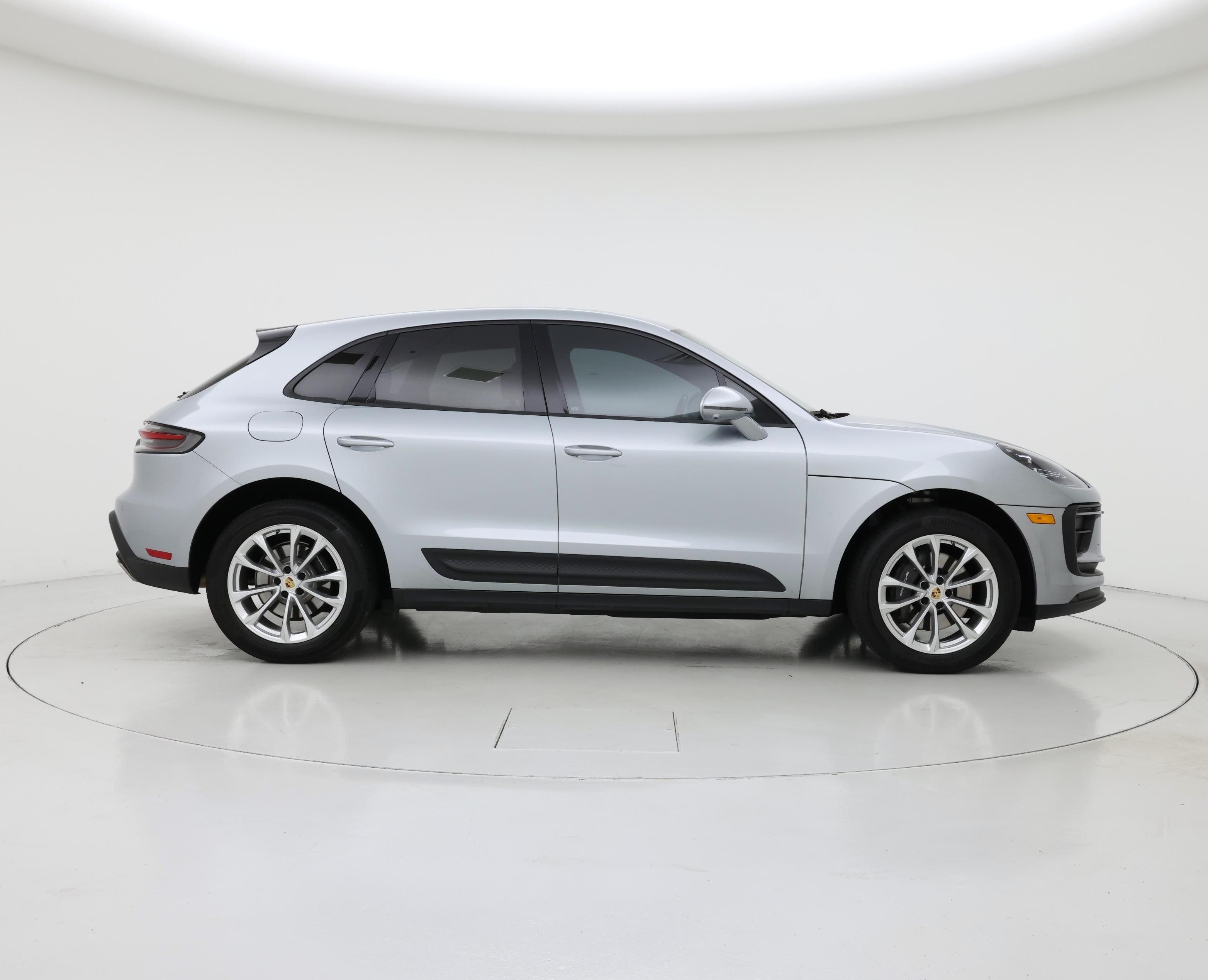 Thumbnail: 2022 Porsche Macan - 7