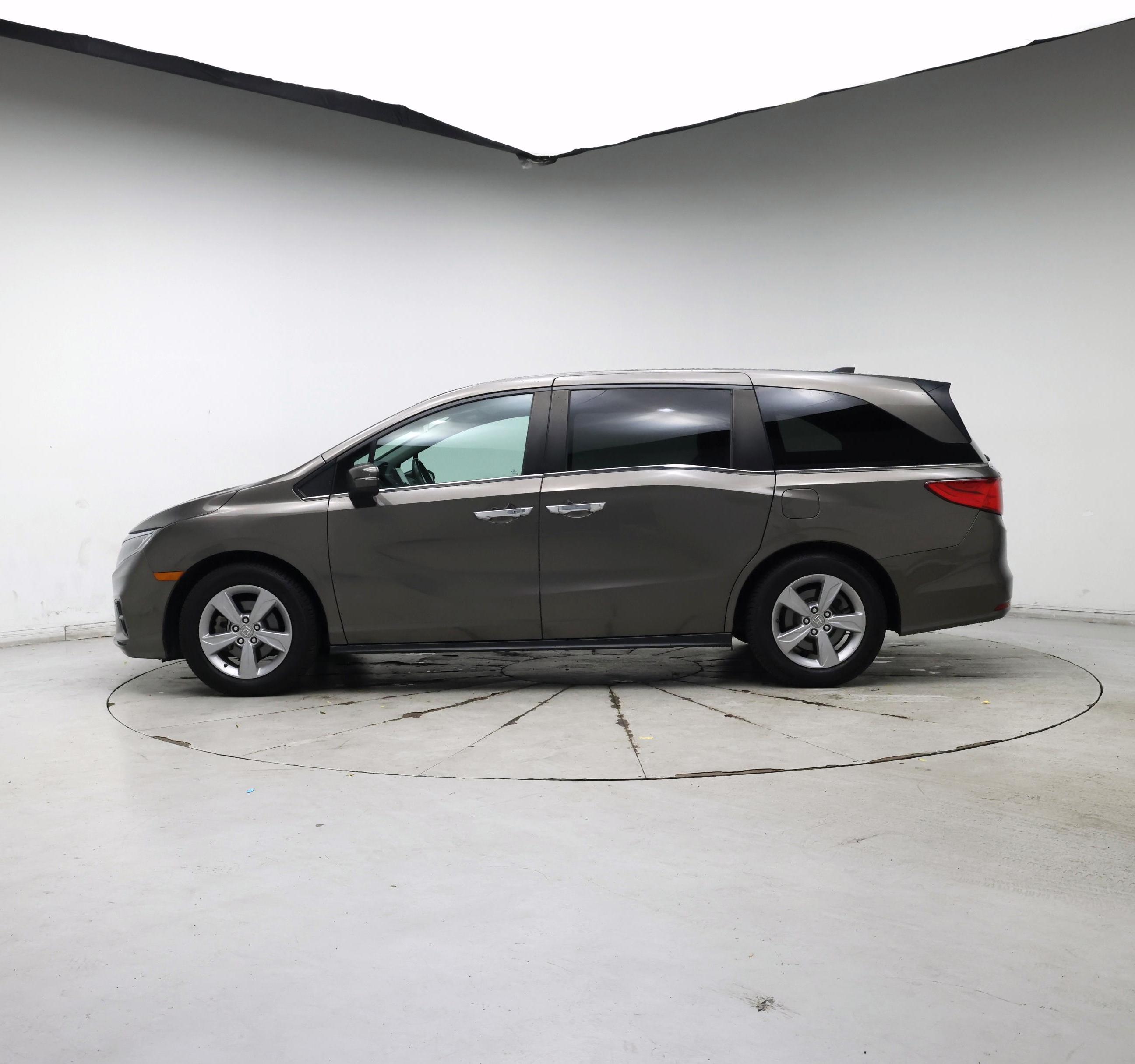 Thumbnail: 2019 Honda Odyssey - 3