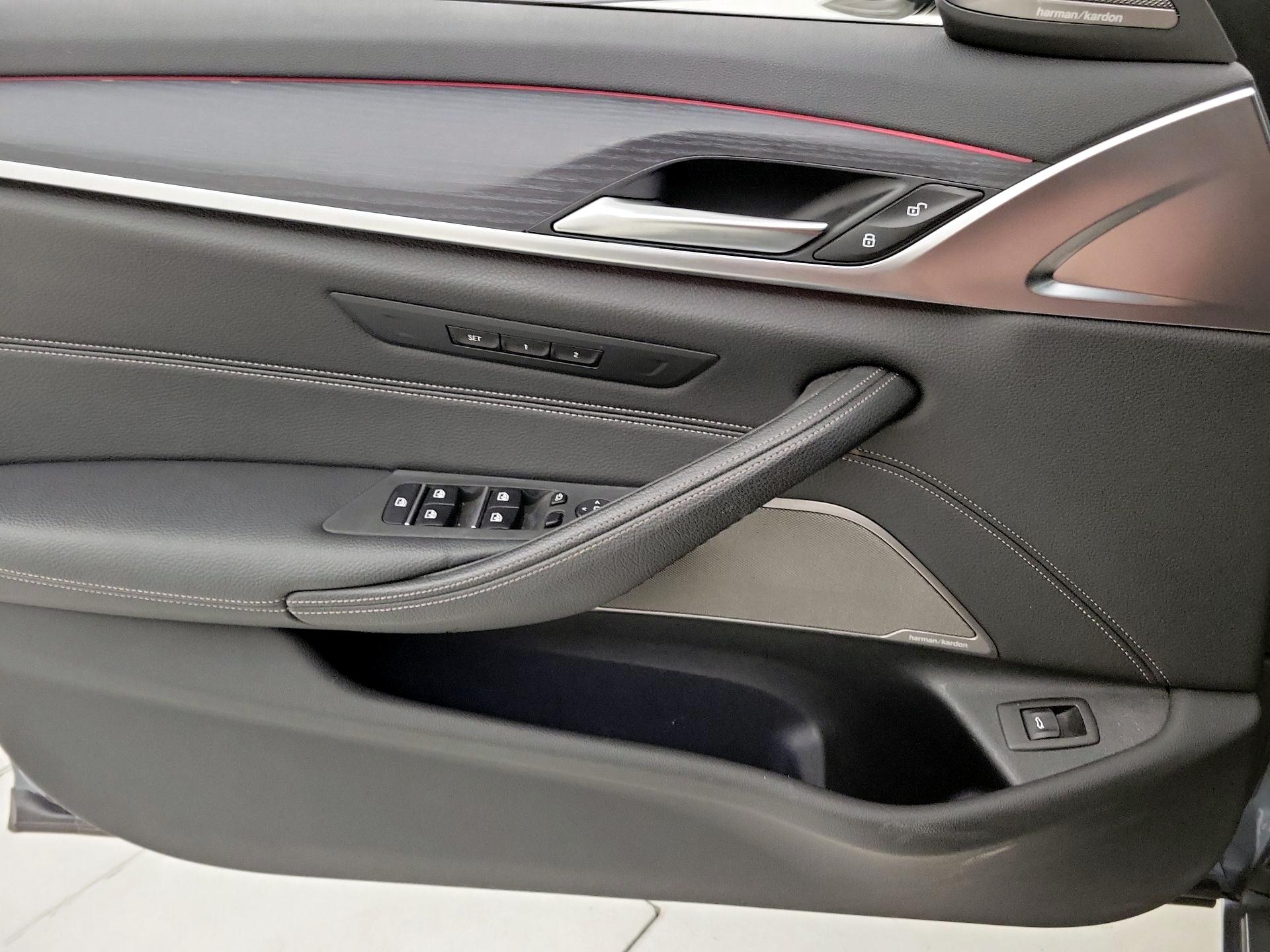 Thumbnail: 2021 BMW 5 Series - 12