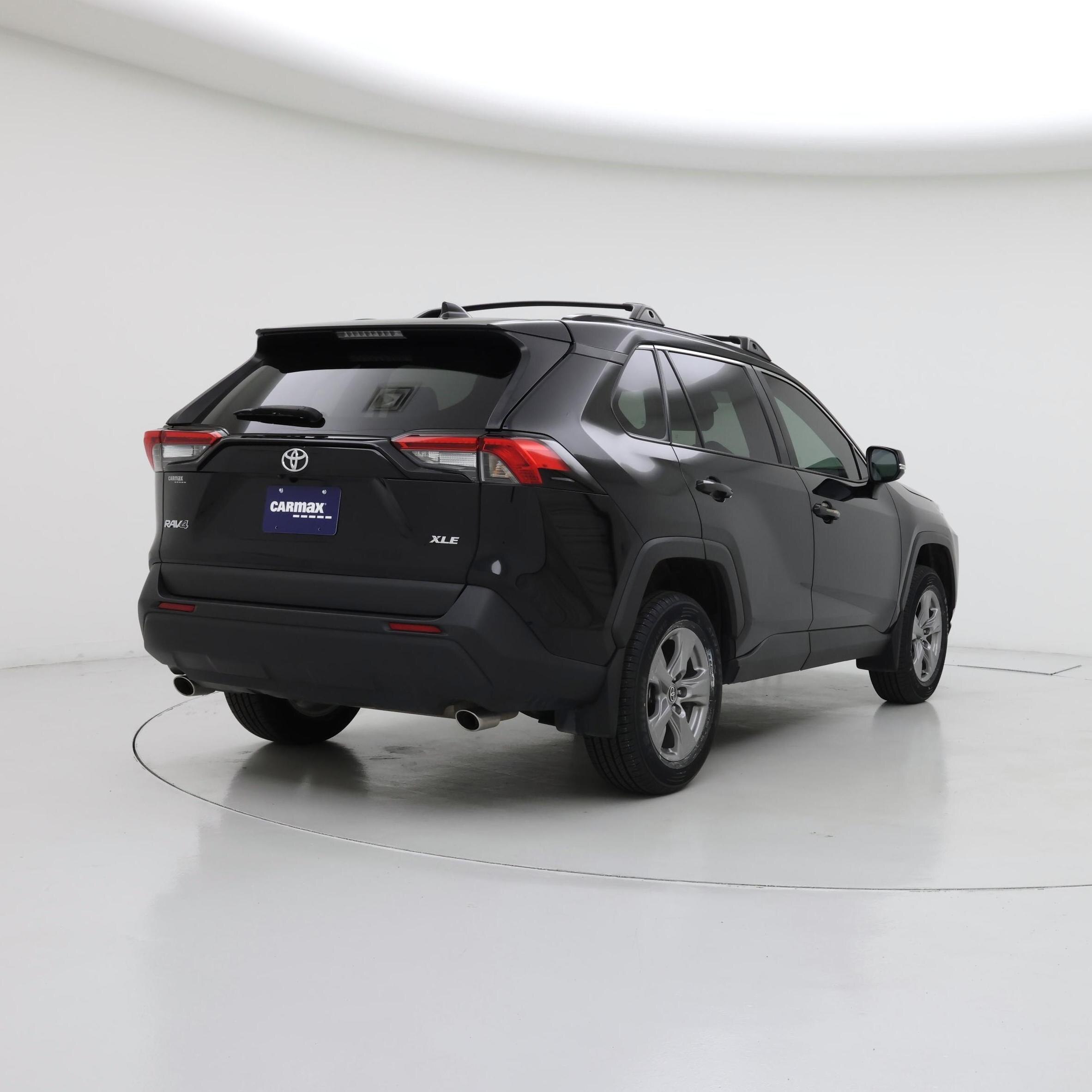 Thumbnail: 2023 Toyota RAV4 - 8
