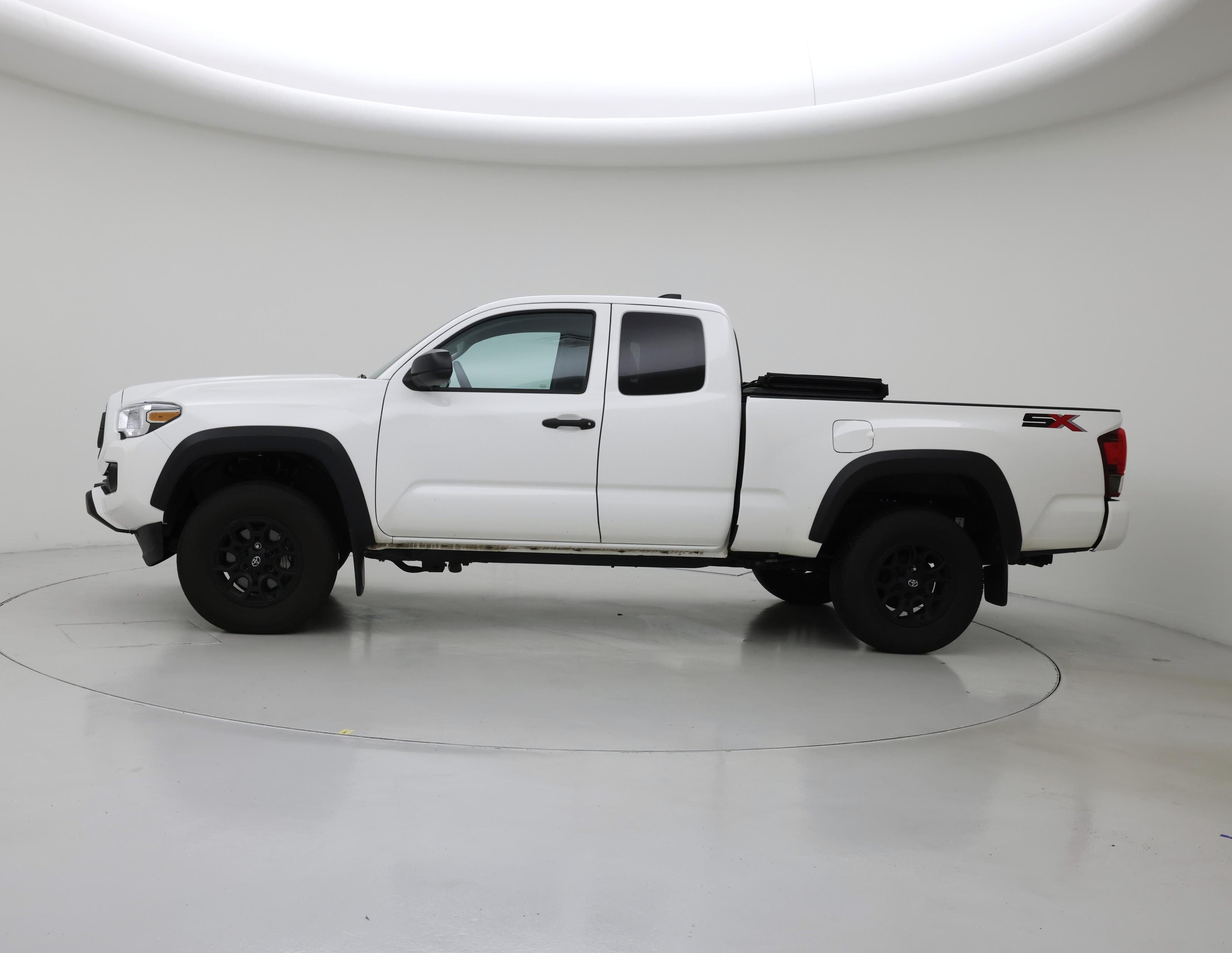 Thumbnail: 2022 Toyota Tacoma - 3