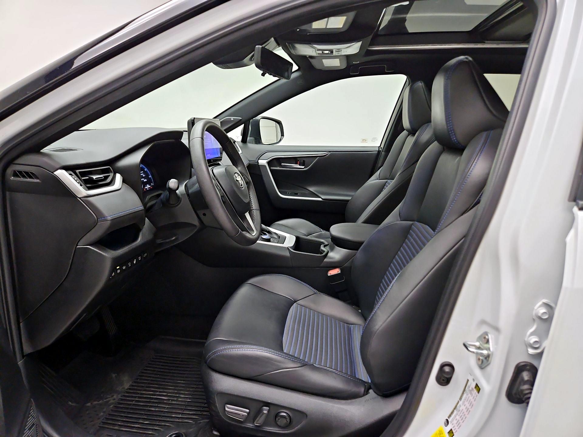 Thumbnail: 2023 Toyota RAV4 - 9