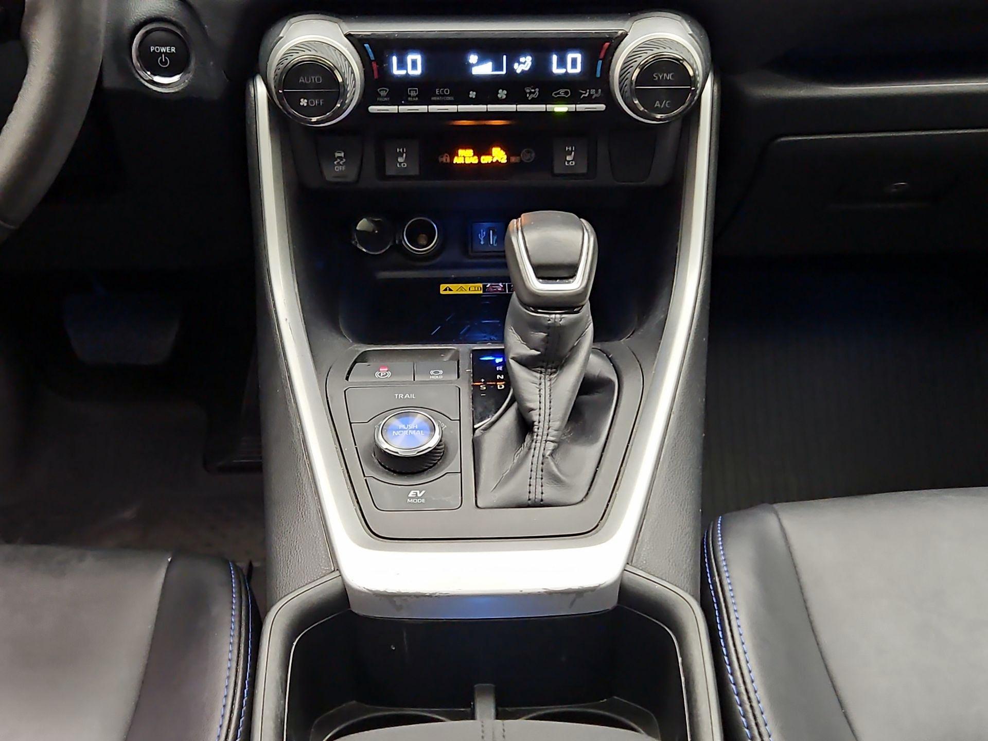 Thumbnail: 2023 Toyota RAV4 - 16