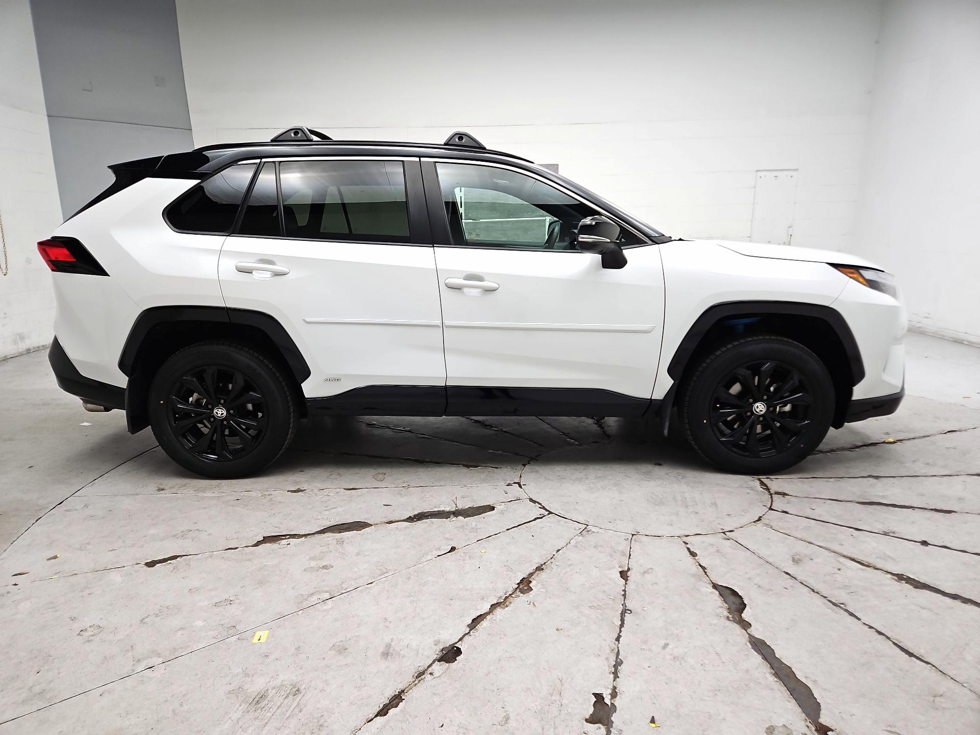 Thumbnail: 2023 Toyota RAV4 - 4