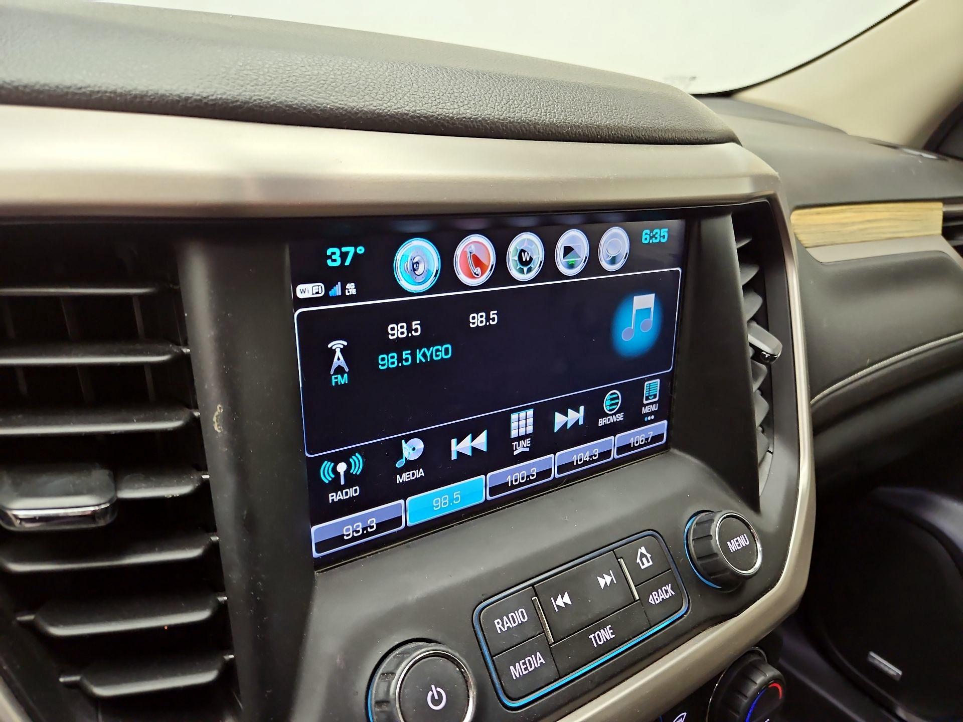 Thumbnail: 2018 GMC Acadia - 16