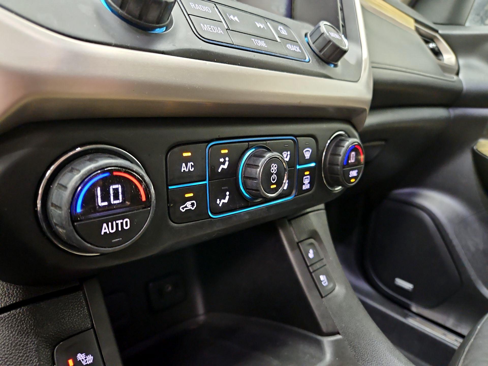 Thumbnail: 2018 GMC Acadia - 17