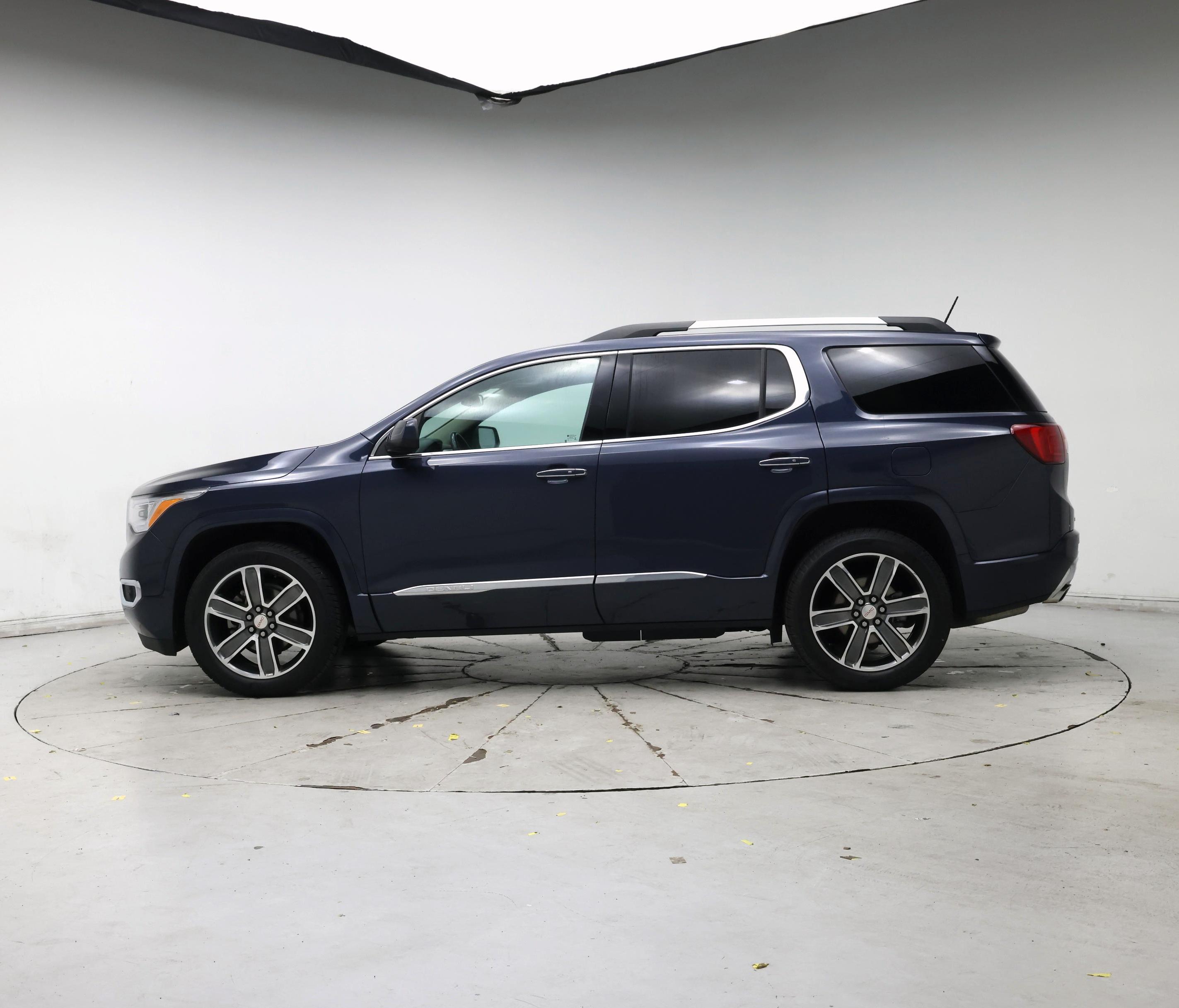 Thumbnail: 2018 GMC Acadia - 3