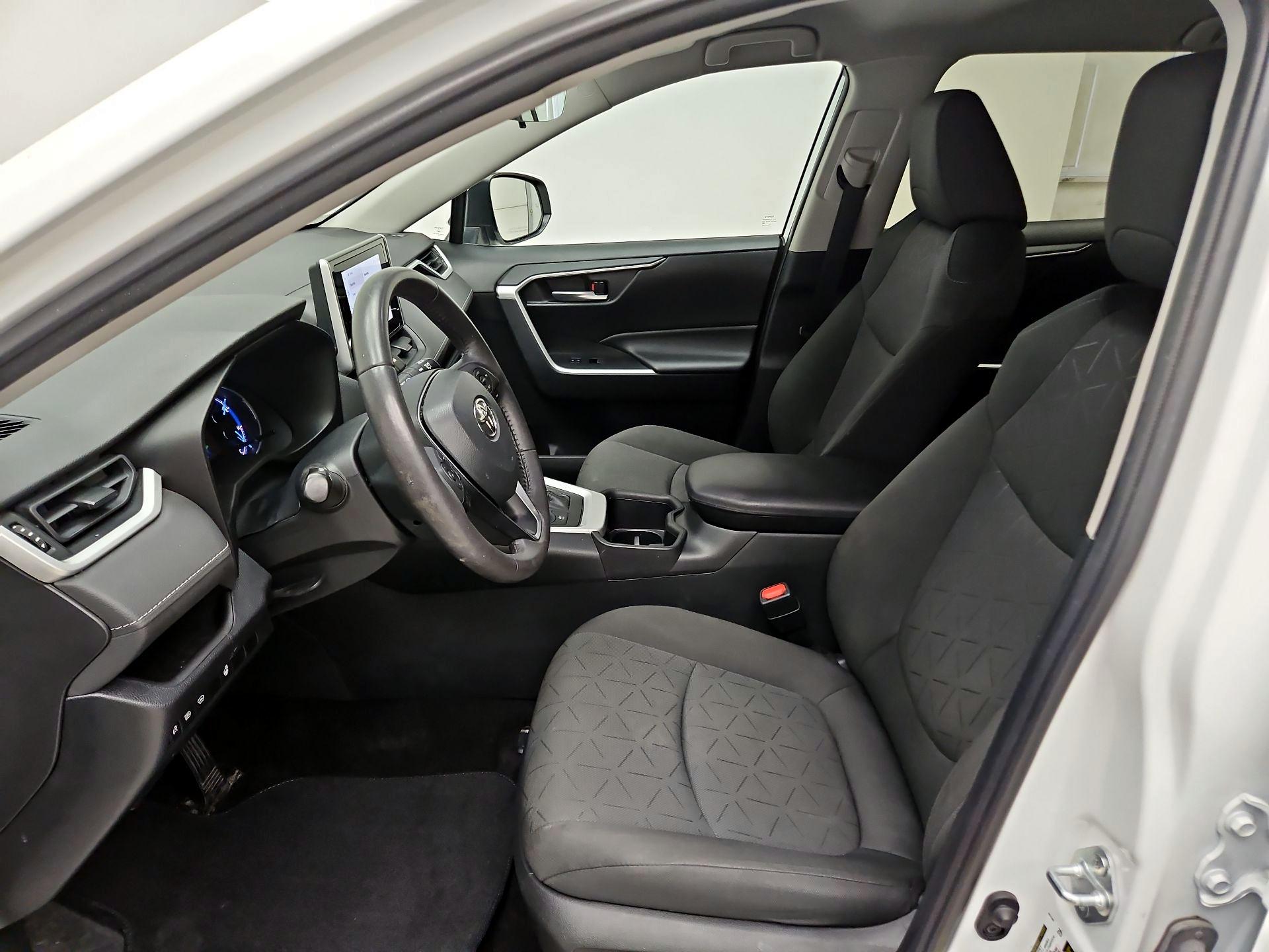 Thumbnail: 2023 Toyota RAV4 - 9