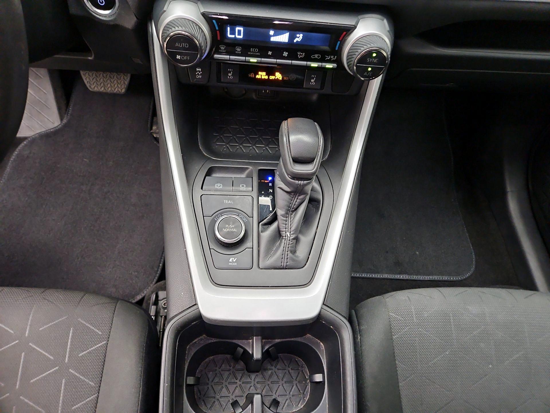 Thumbnail: 2023 Toyota RAV4 - 15