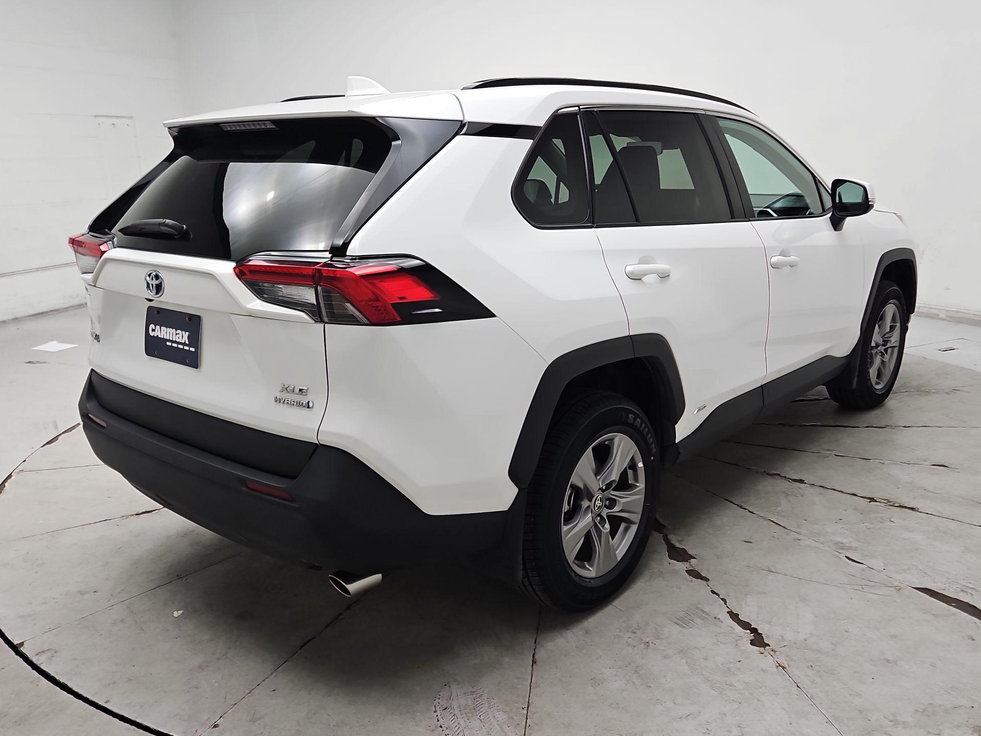 Thumbnail: 2023 Toyota RAV4 - 5