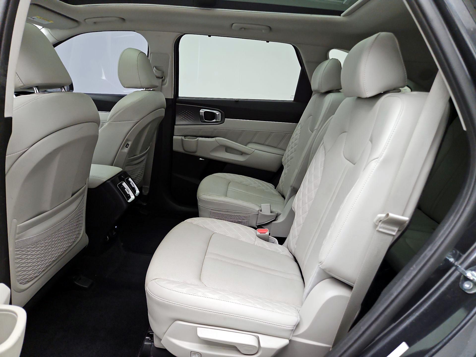 Thumbnail: 2023 Kia Sorento - 19