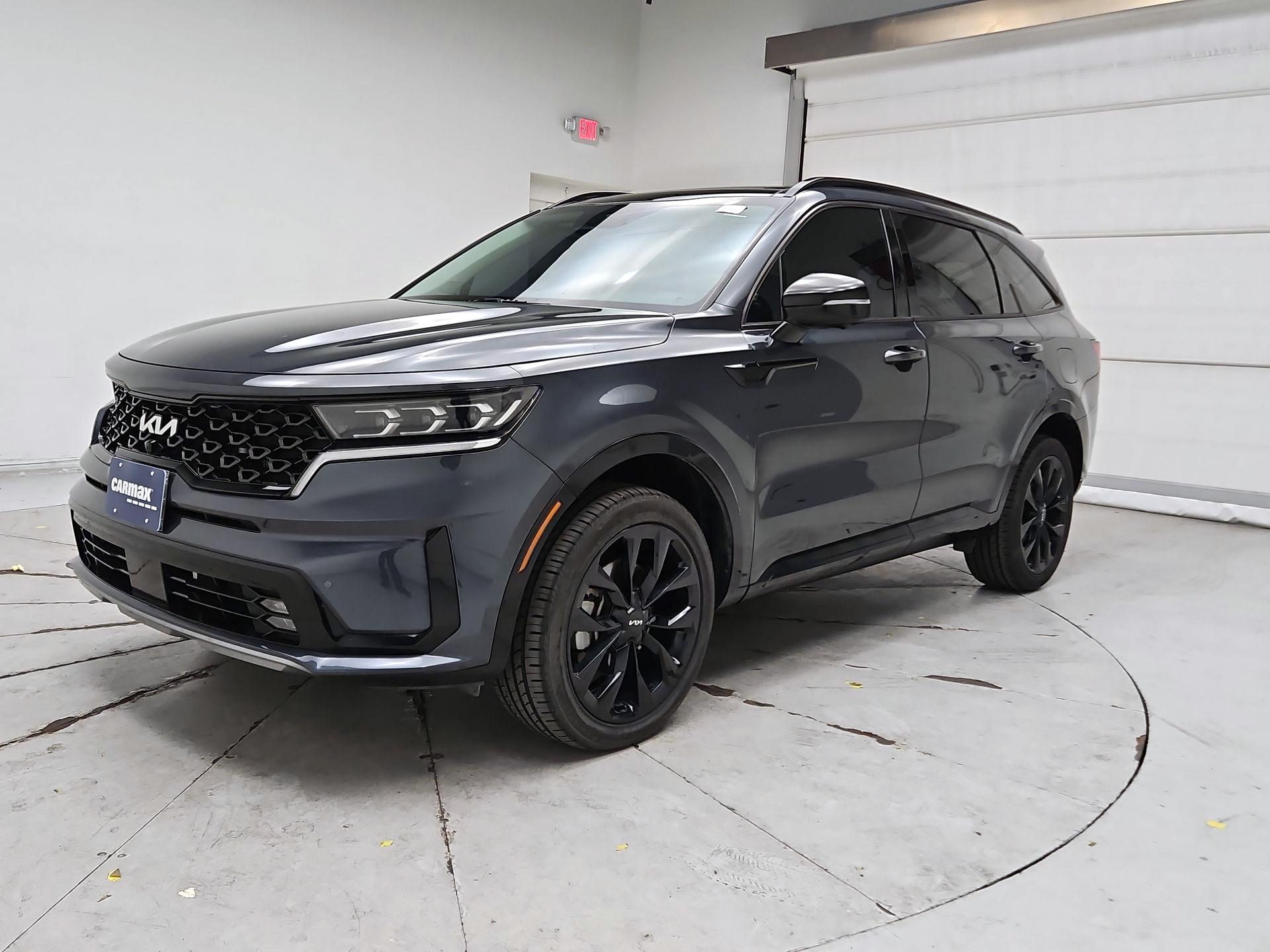 Thumbnail: 2023 Kia Sorento - 3