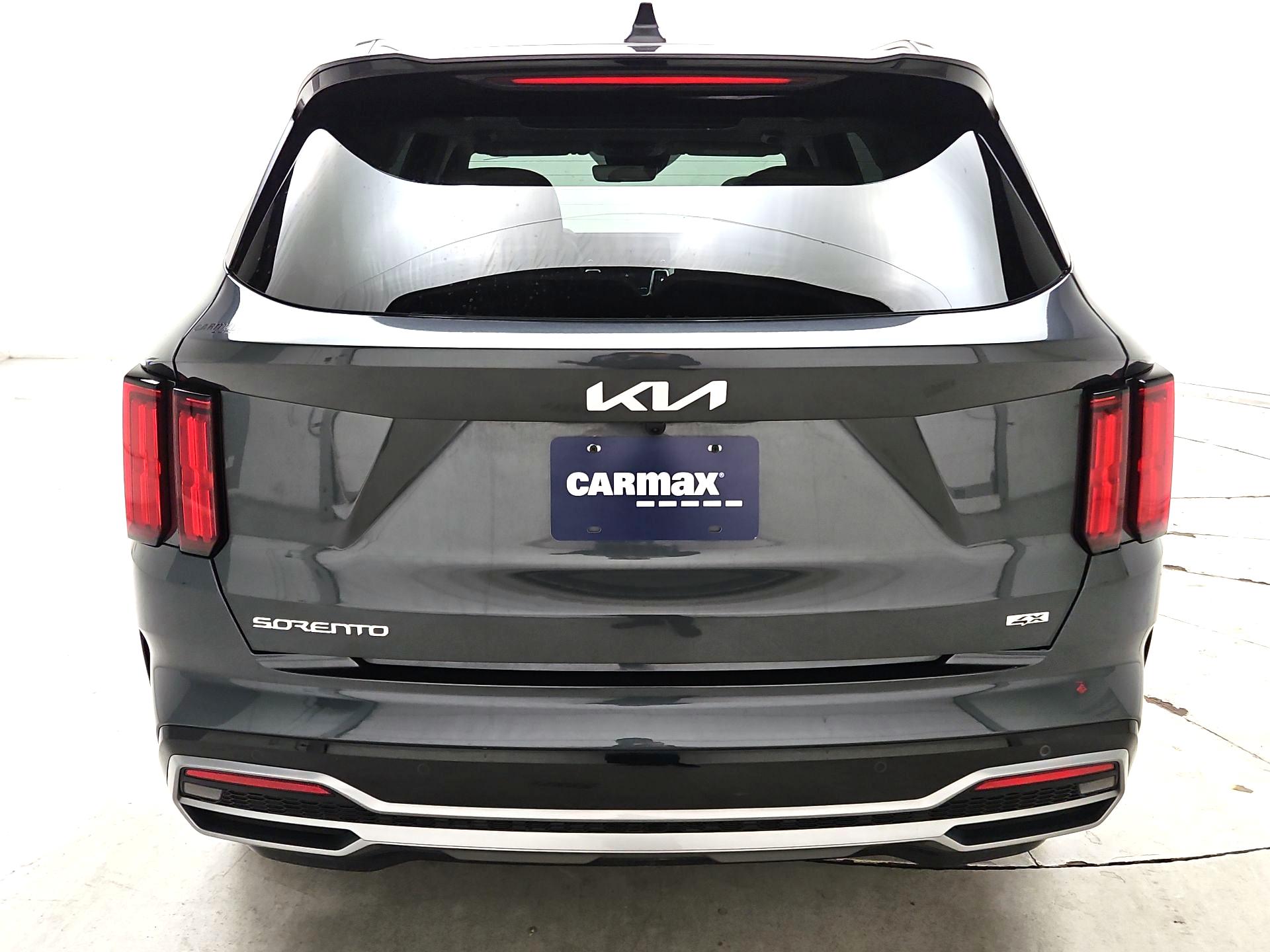 Thumbnail: 2023 Kia Sorento - 6