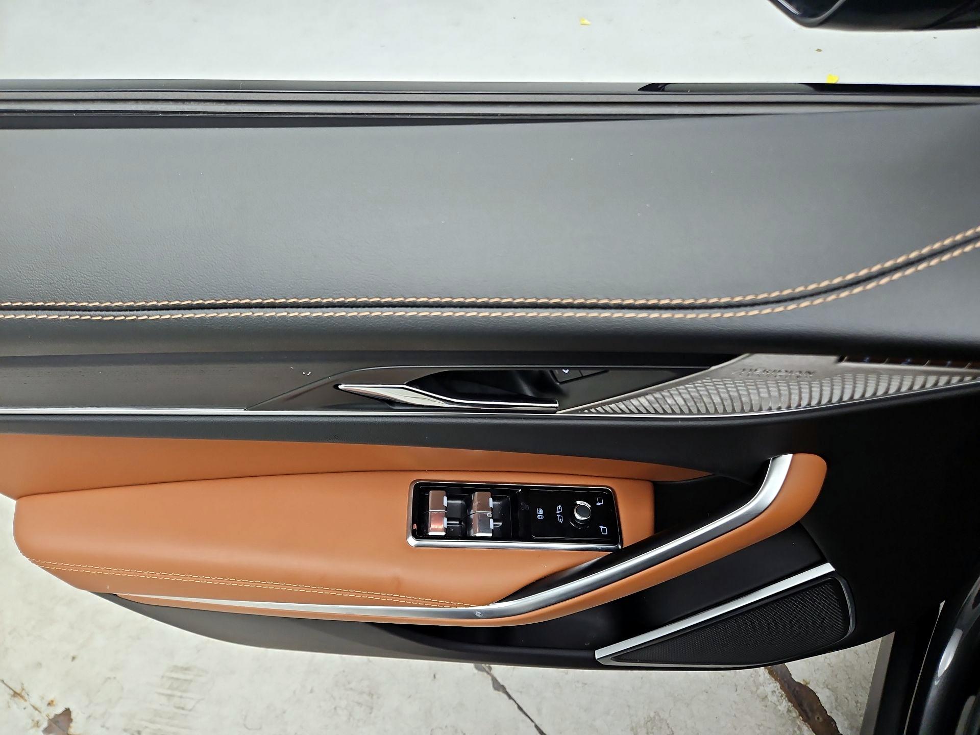 Thumbnail: 2025 Jaguar F-Pace - 10