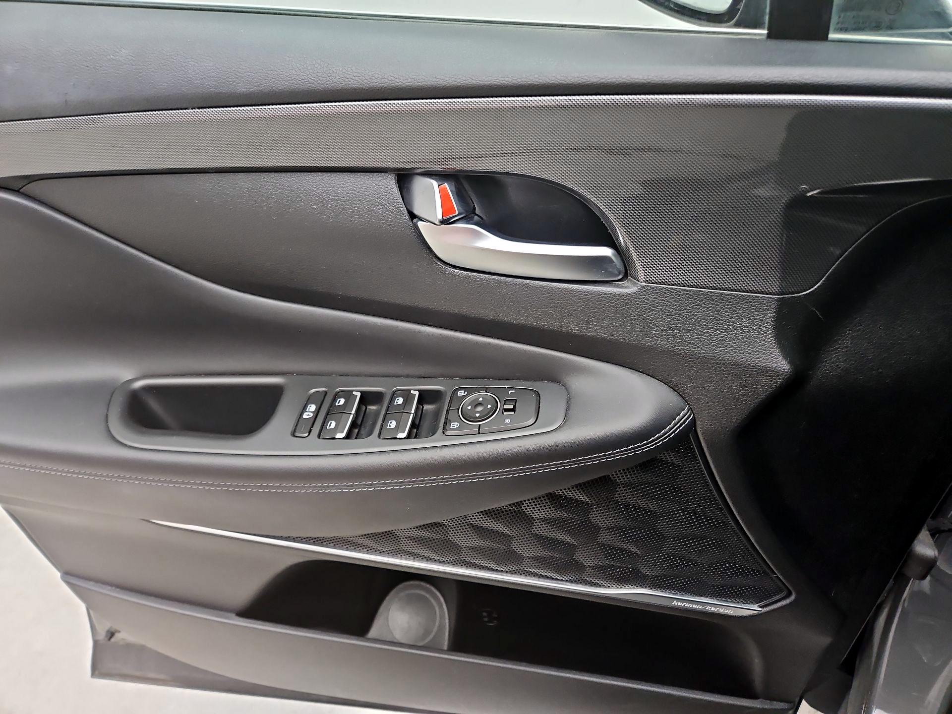 Thumbnail: 2021 Hyundai Santa Fe - 10