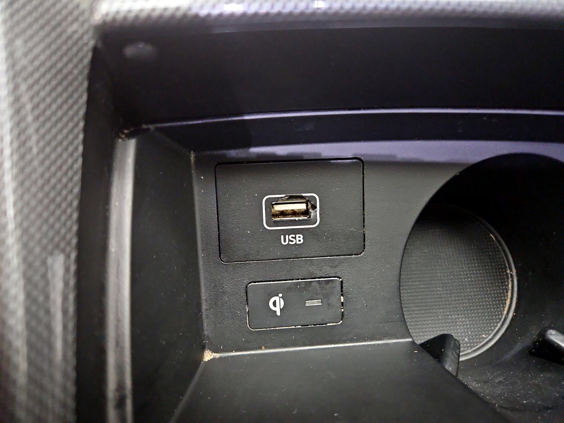 Thumbnail: 2021 Hyundai Santa Fe - 17