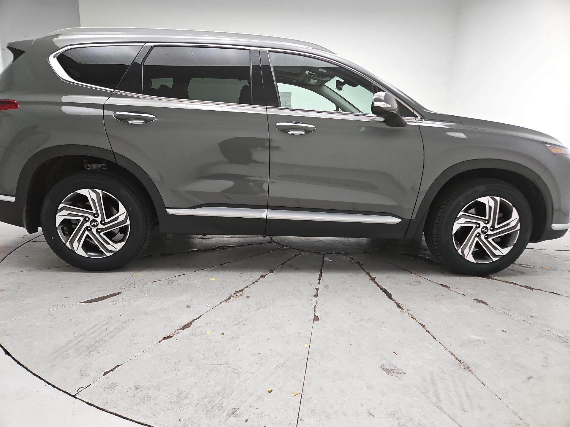 Thumbnail: 2021 Hyundai Santa Fe - 4