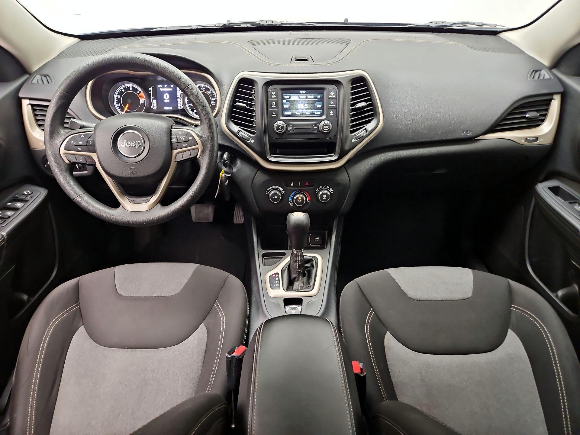 Thumbnail: 2016 Jeep Cherokee - 9