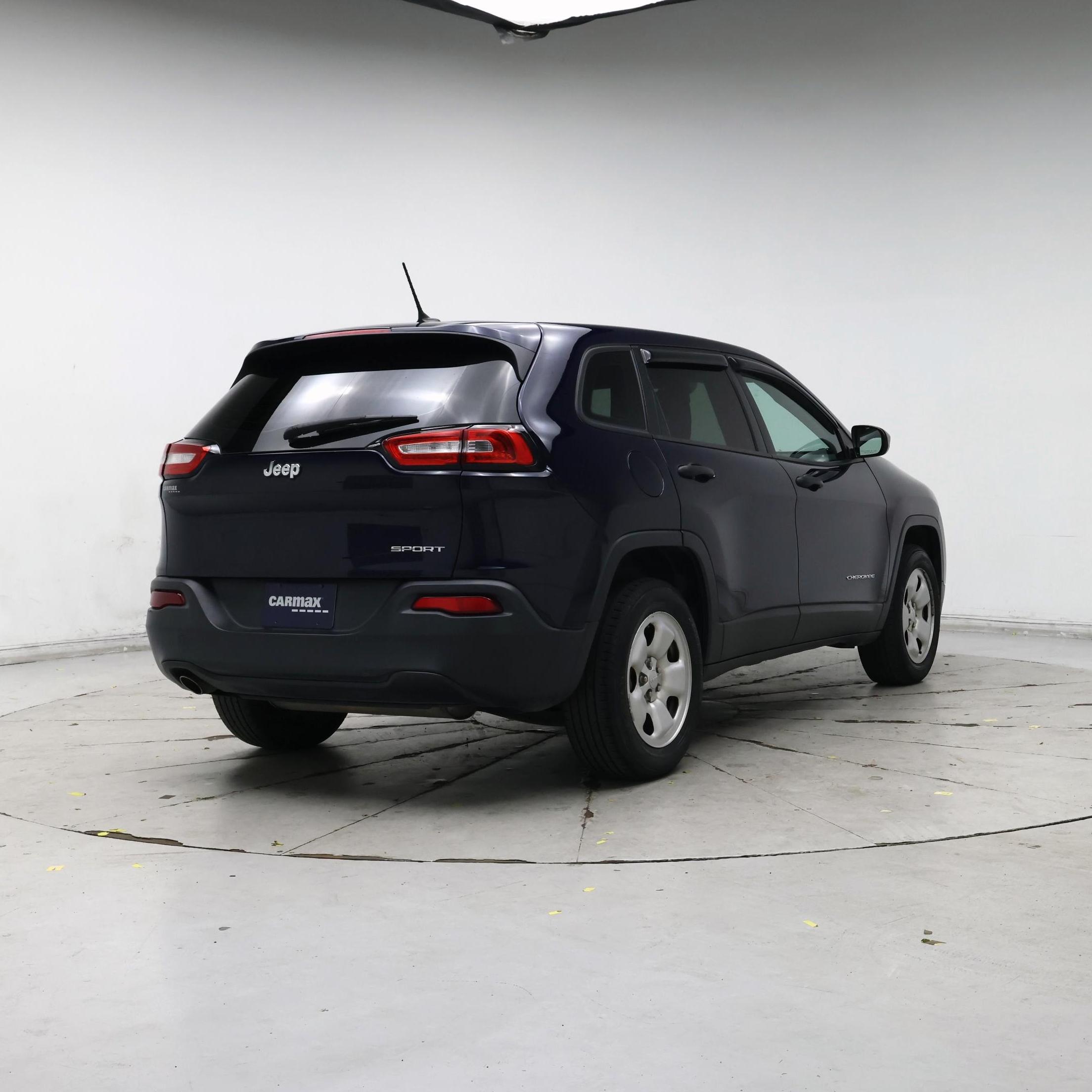 Thumbnail: 2016 Jeep Cherokee - 8