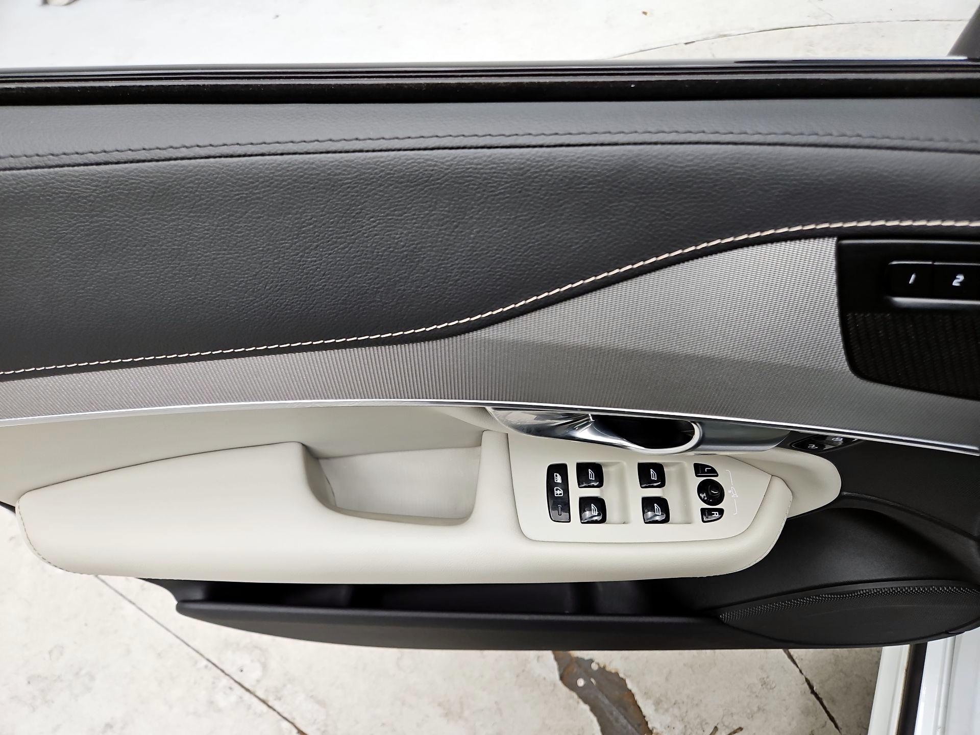 Thumbnail: 2021 Volvo XC90 - 12