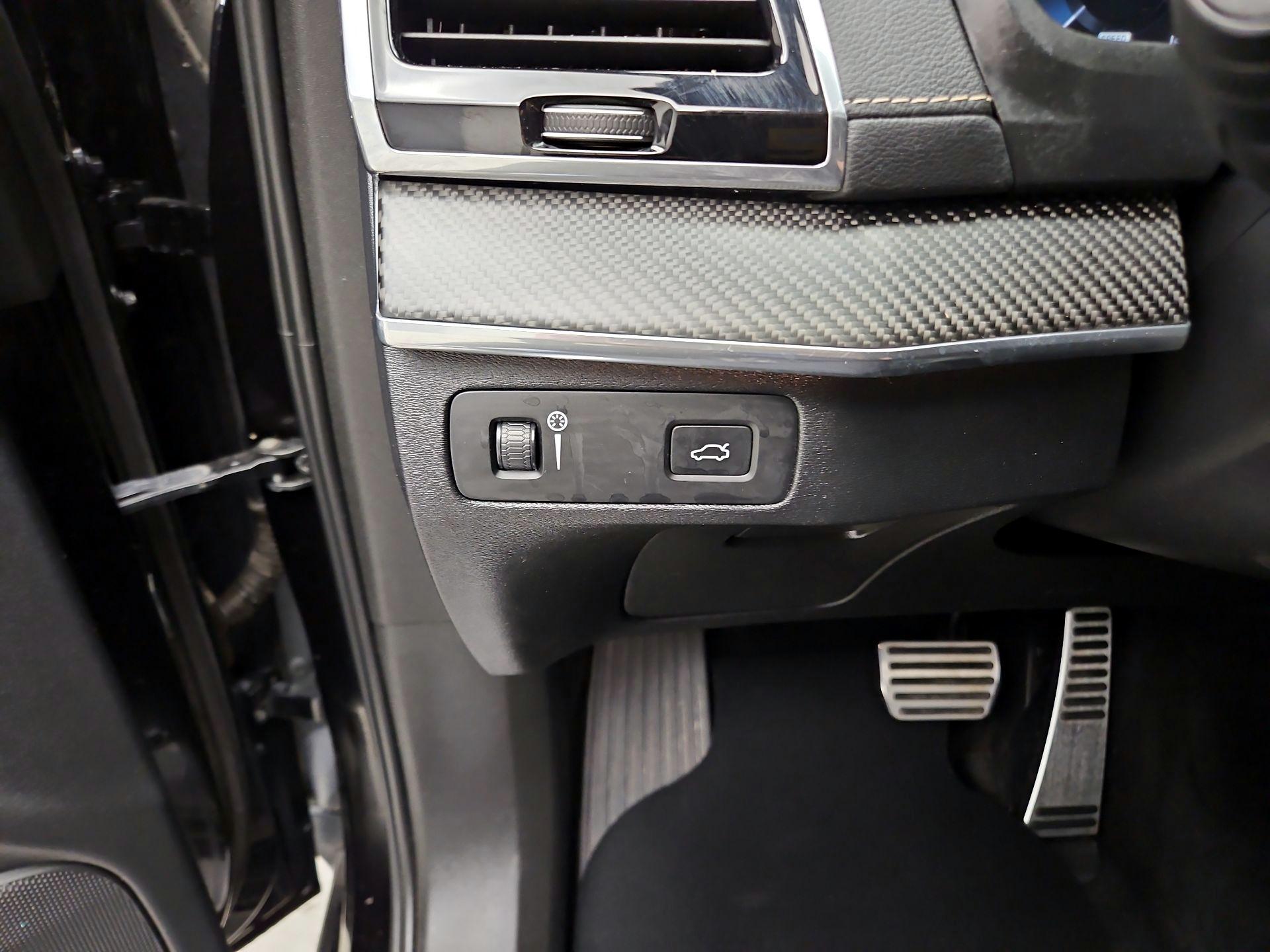 Thumbnail: 2019 Volvo XC90 - 13